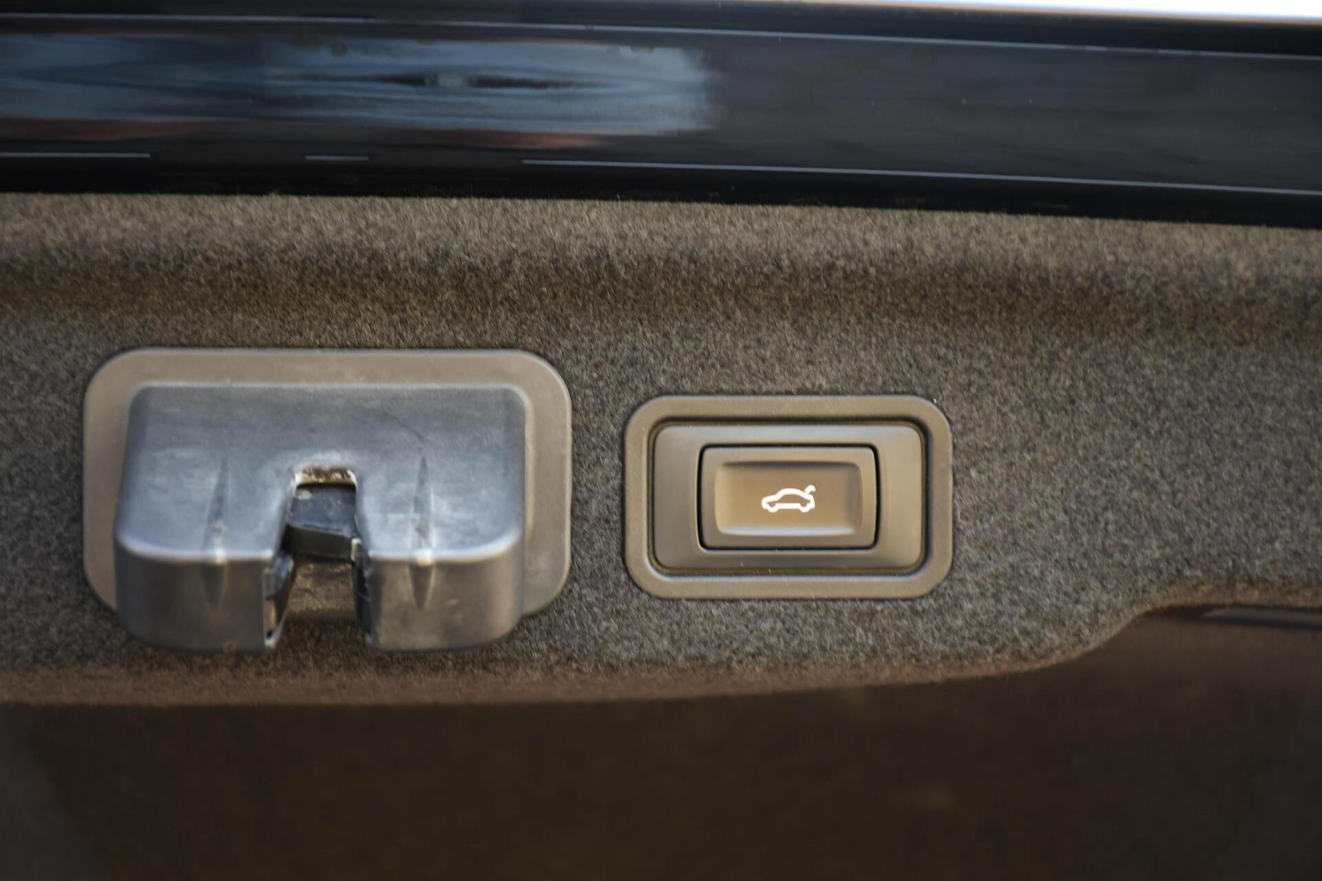 Foto van Audi S8