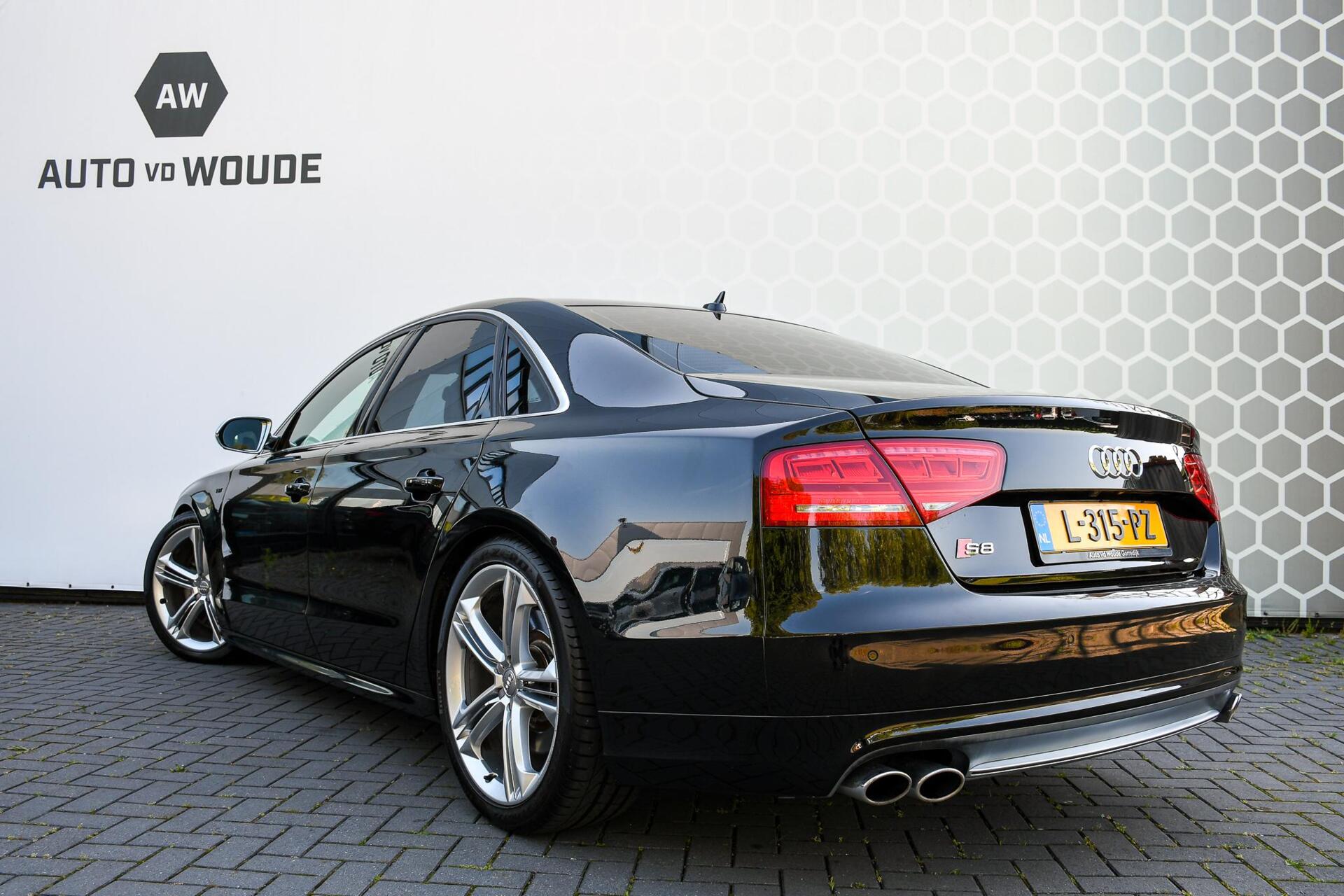 Foto van Audi S8