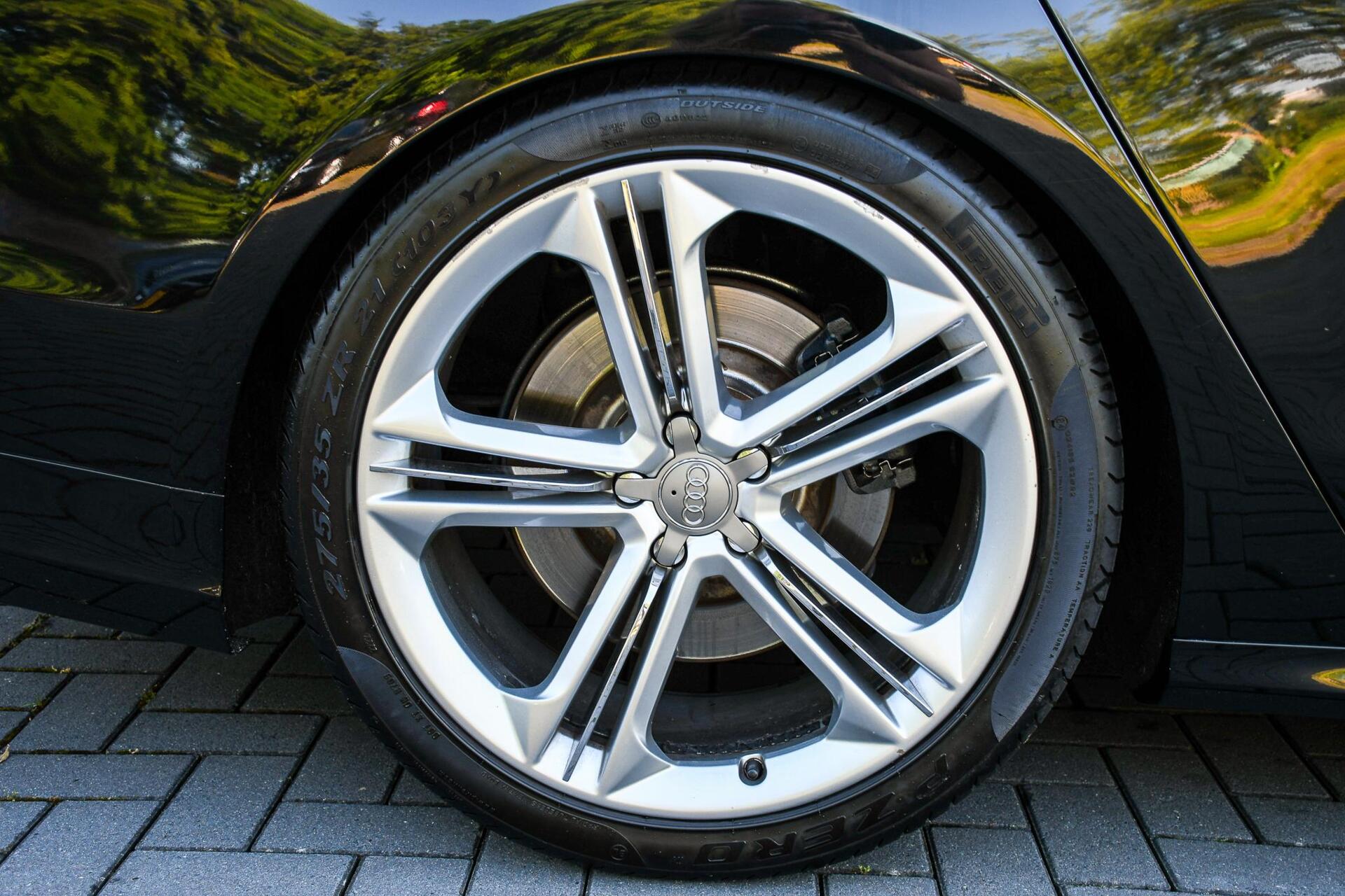 Foto van Audi S8