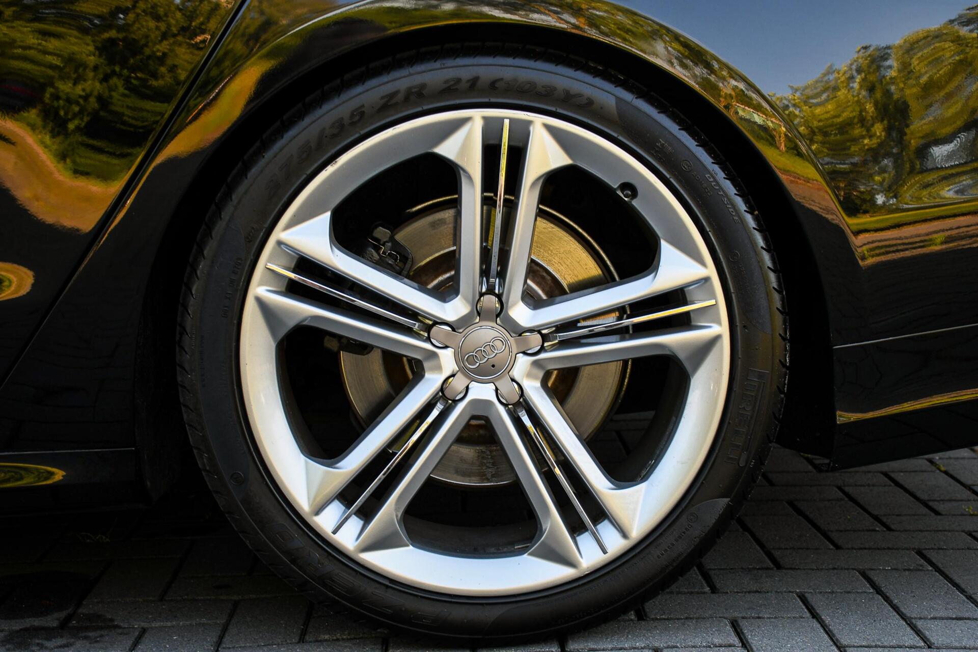 Foto van Audi S8