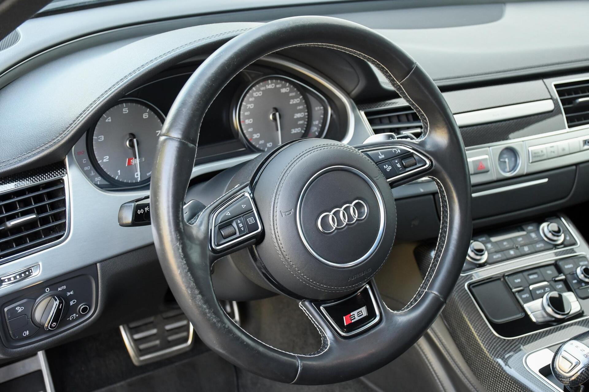 Foto van Audi S8