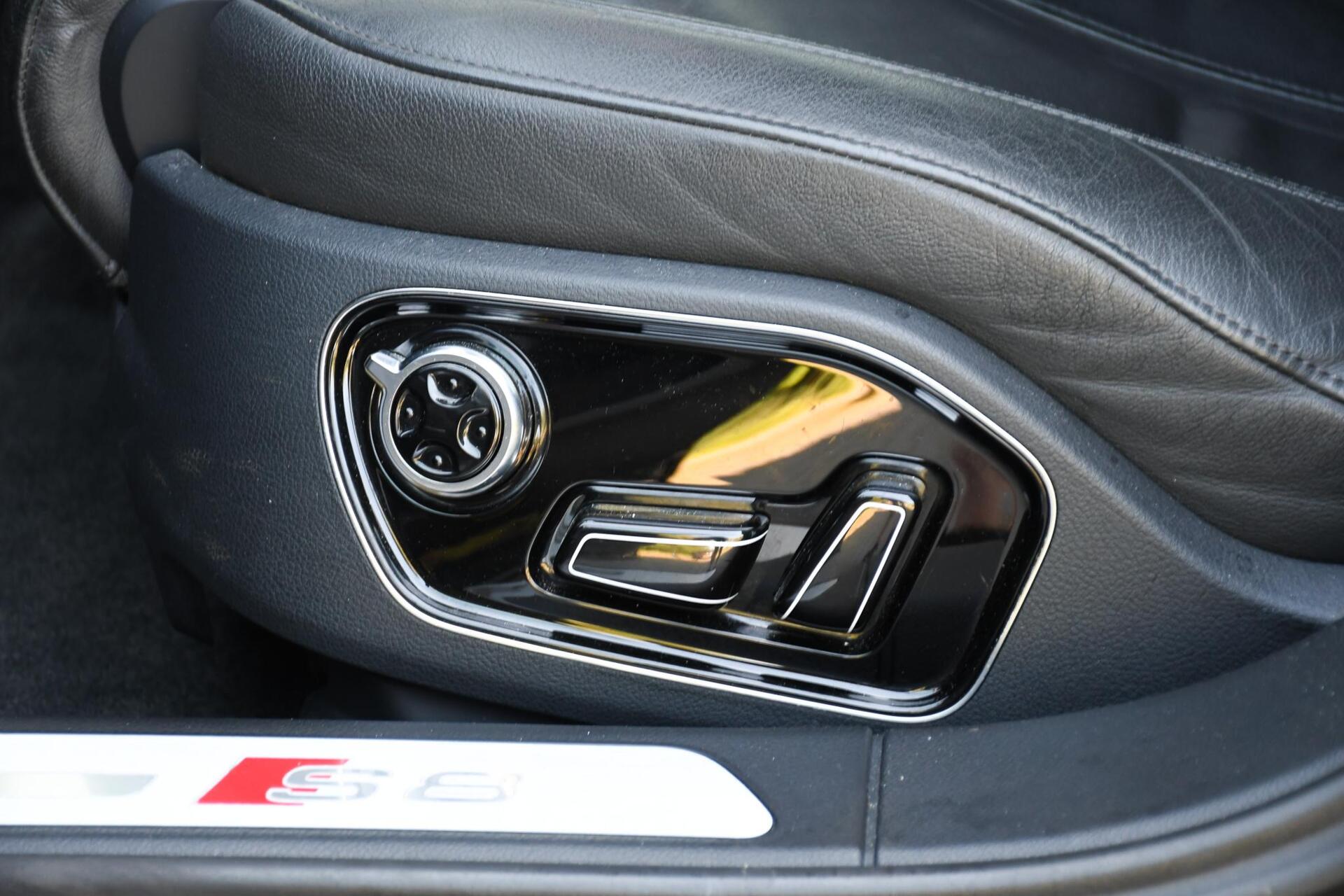 Foto van Audi S8