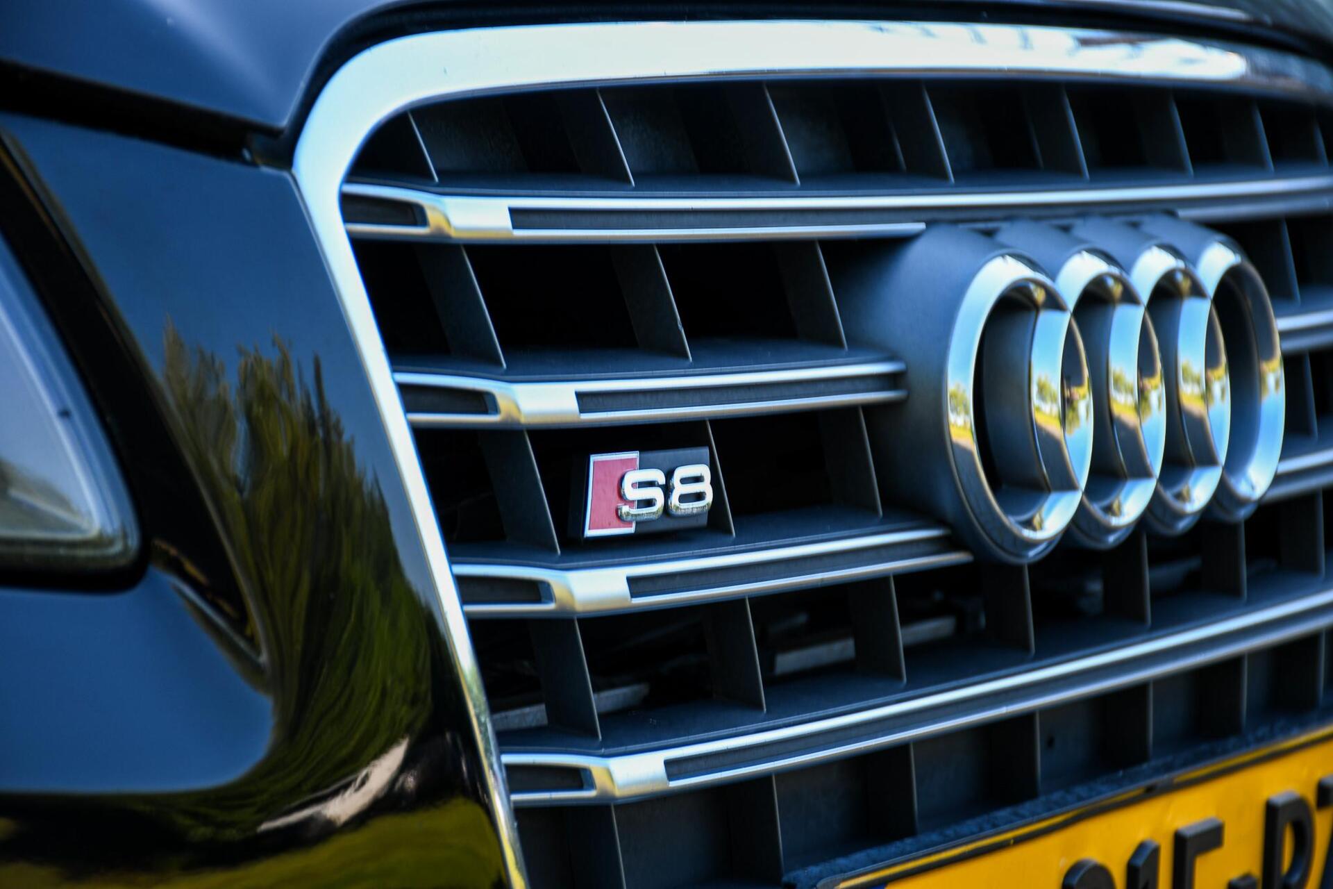 Foto van Audi S8