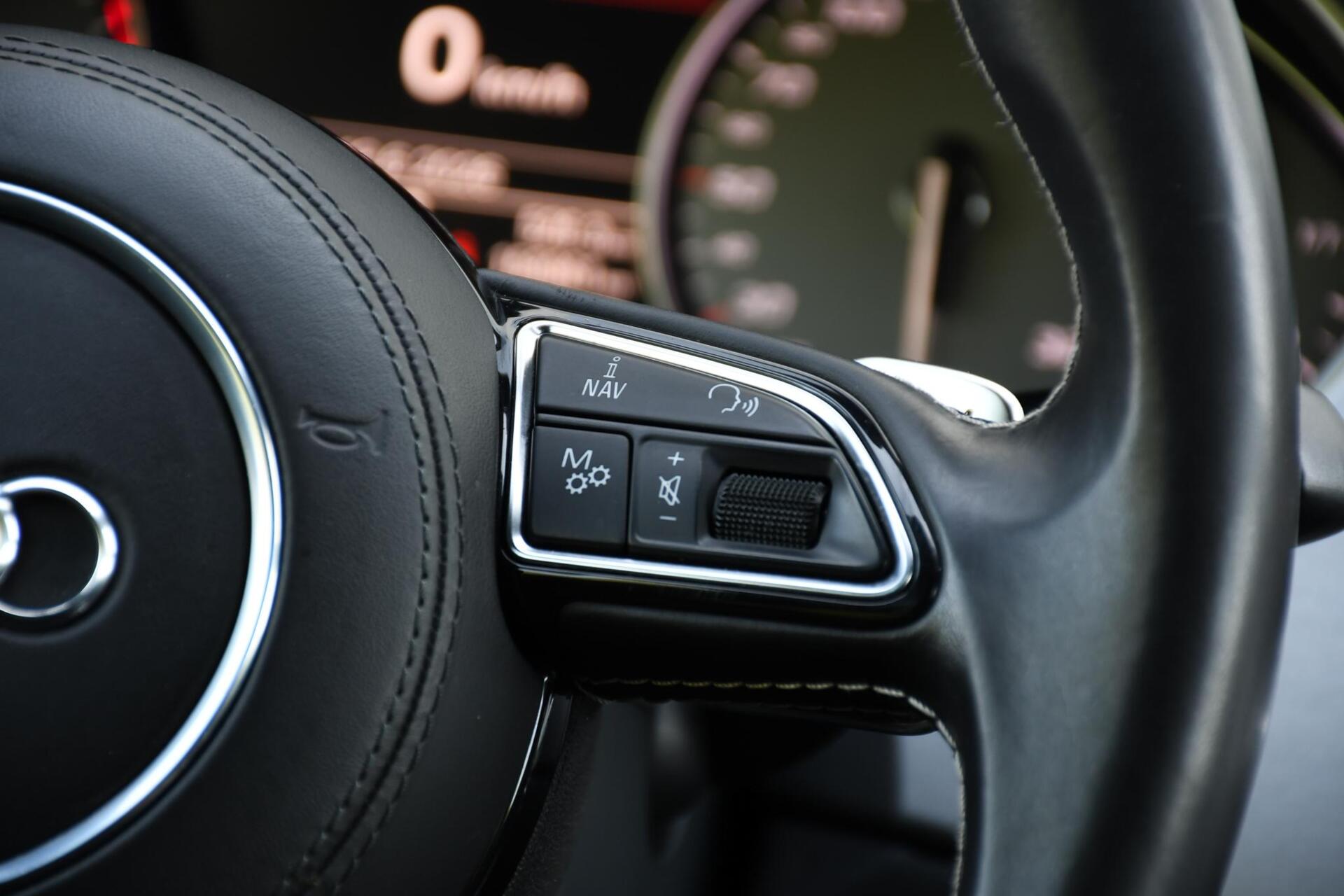 Foto van Audi S8