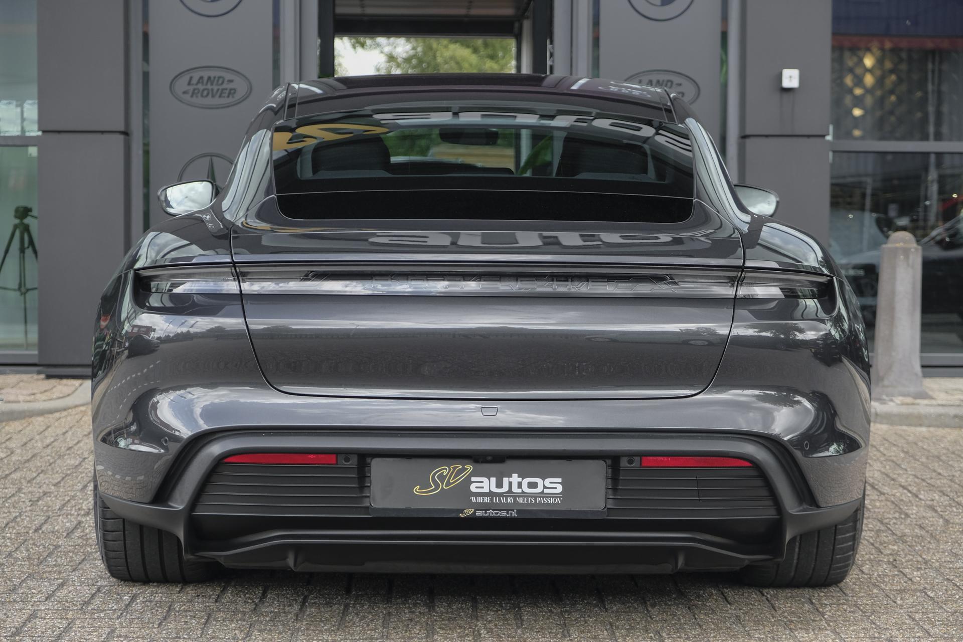 Foto van Porsche Taycan