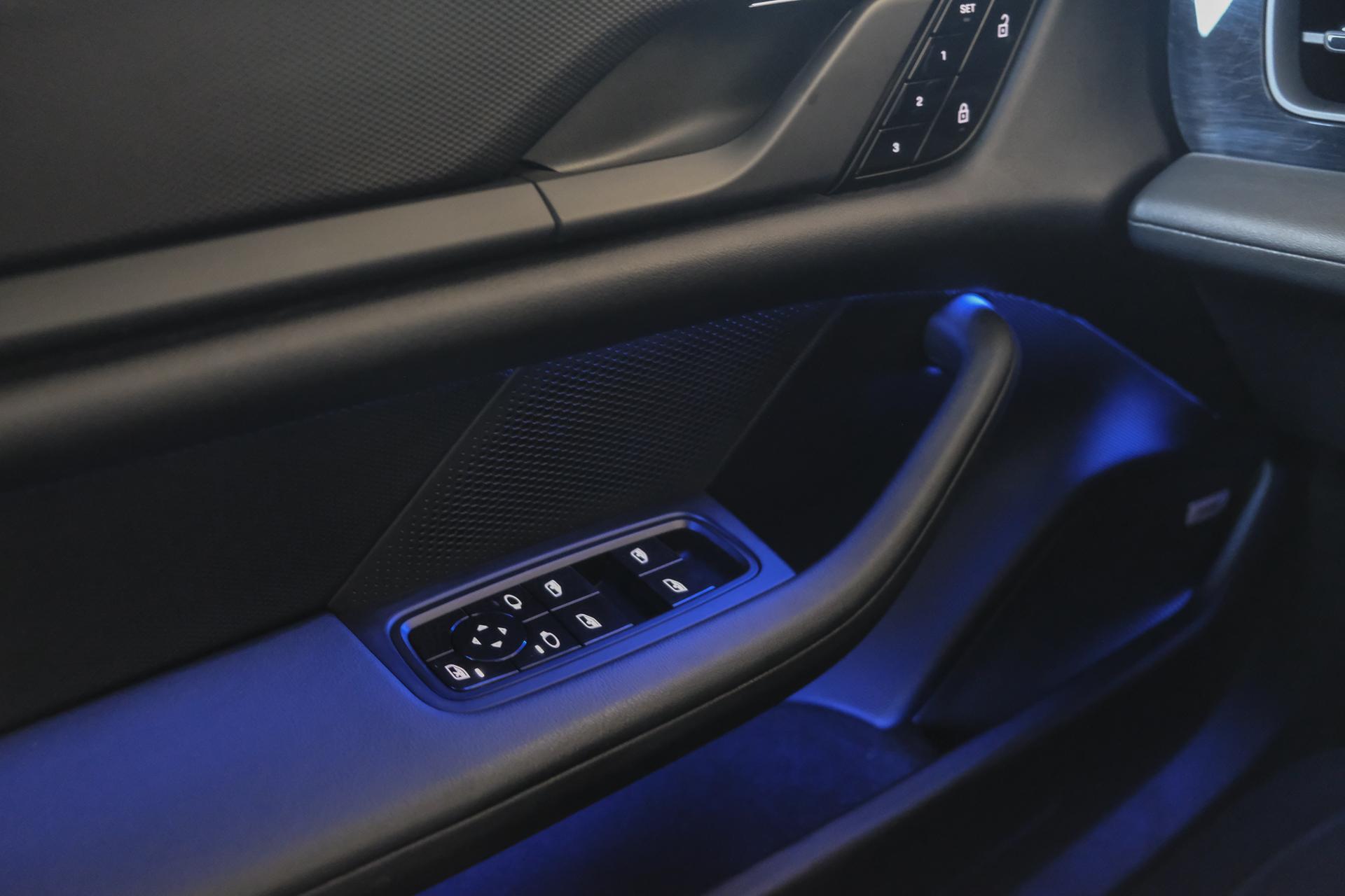 Foto van Porsche Taycan