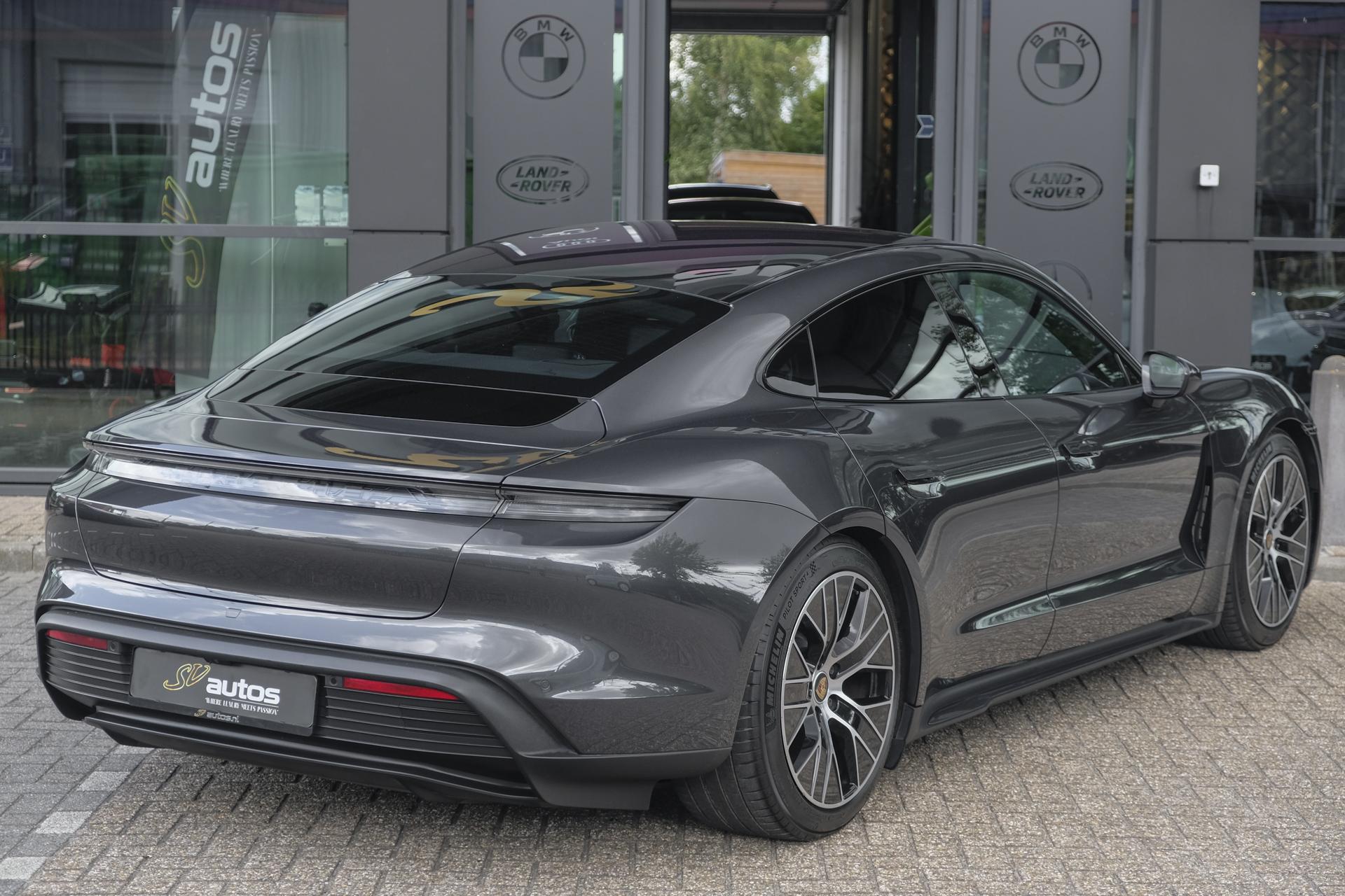 Foto van Porsche Taycan