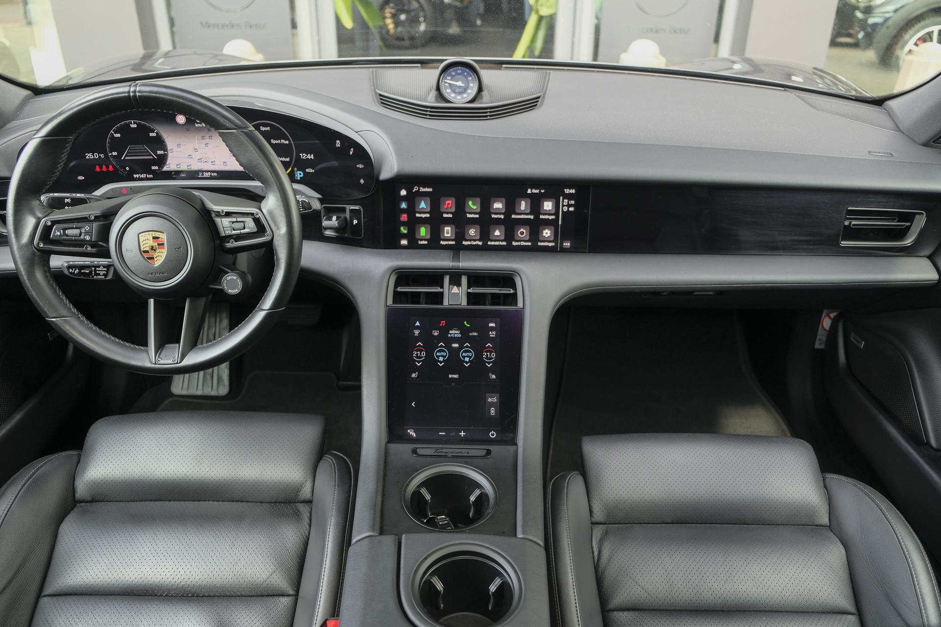 Foto van Porsche Taycan