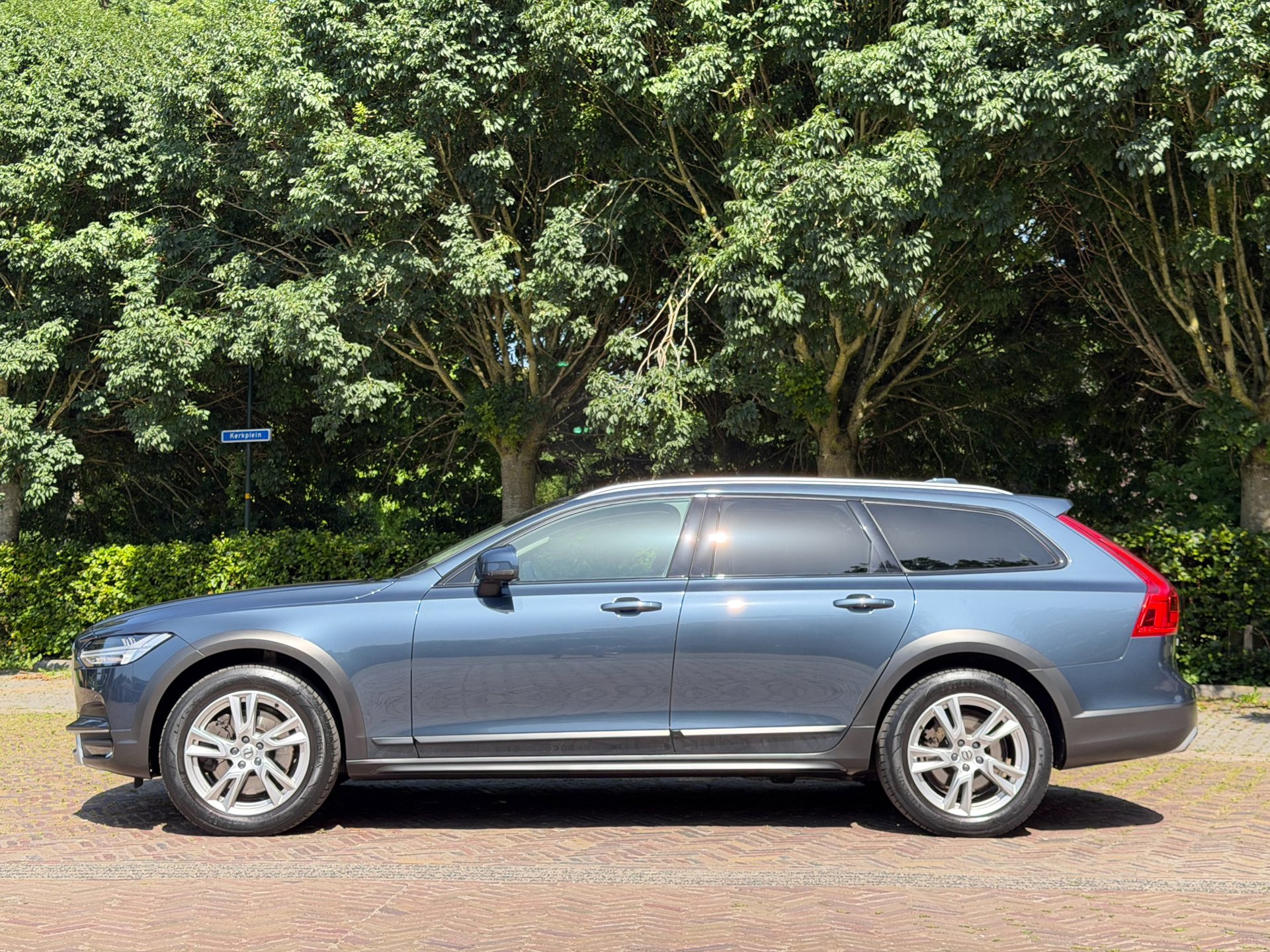 Foto van Volvo V90 Cross Country