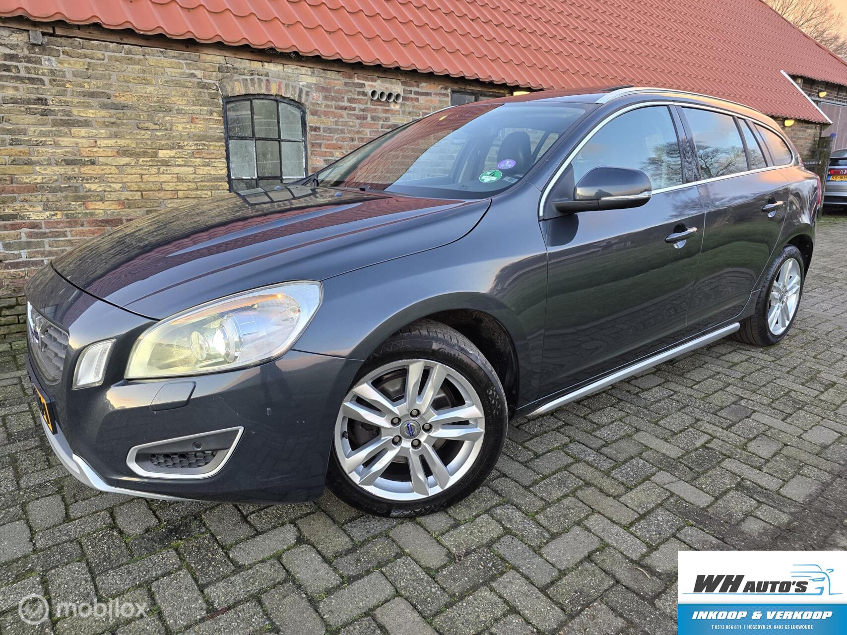 Volvo V60 1.6 T4 Summum 180pk | Xenon | open dak| Trekhaak 2011 - voorkant