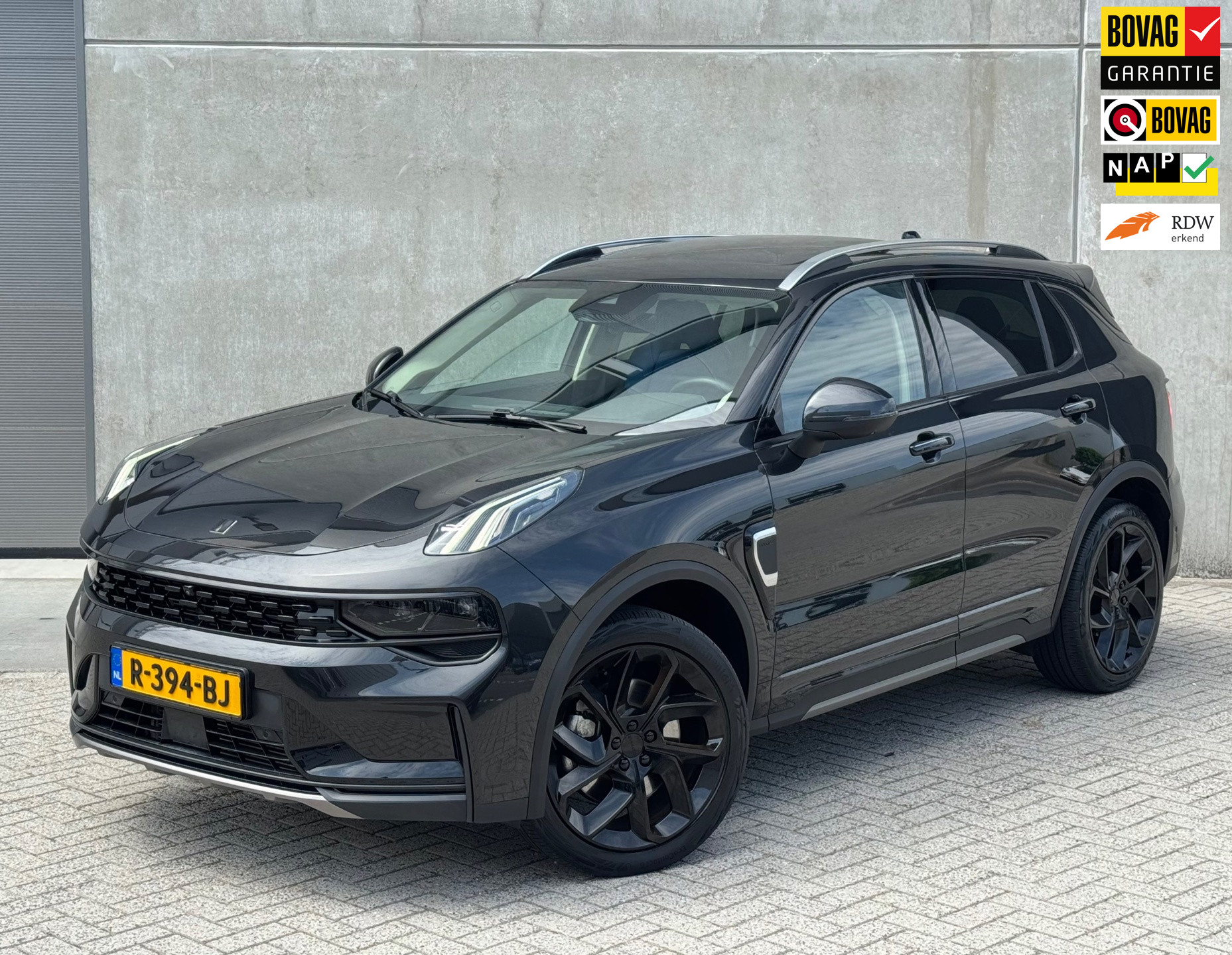 Lynk&co LYNK & Co 01 1.5 Plug-In HYBRID AUT 2022 Black Edition NAP 2022 - voorkant