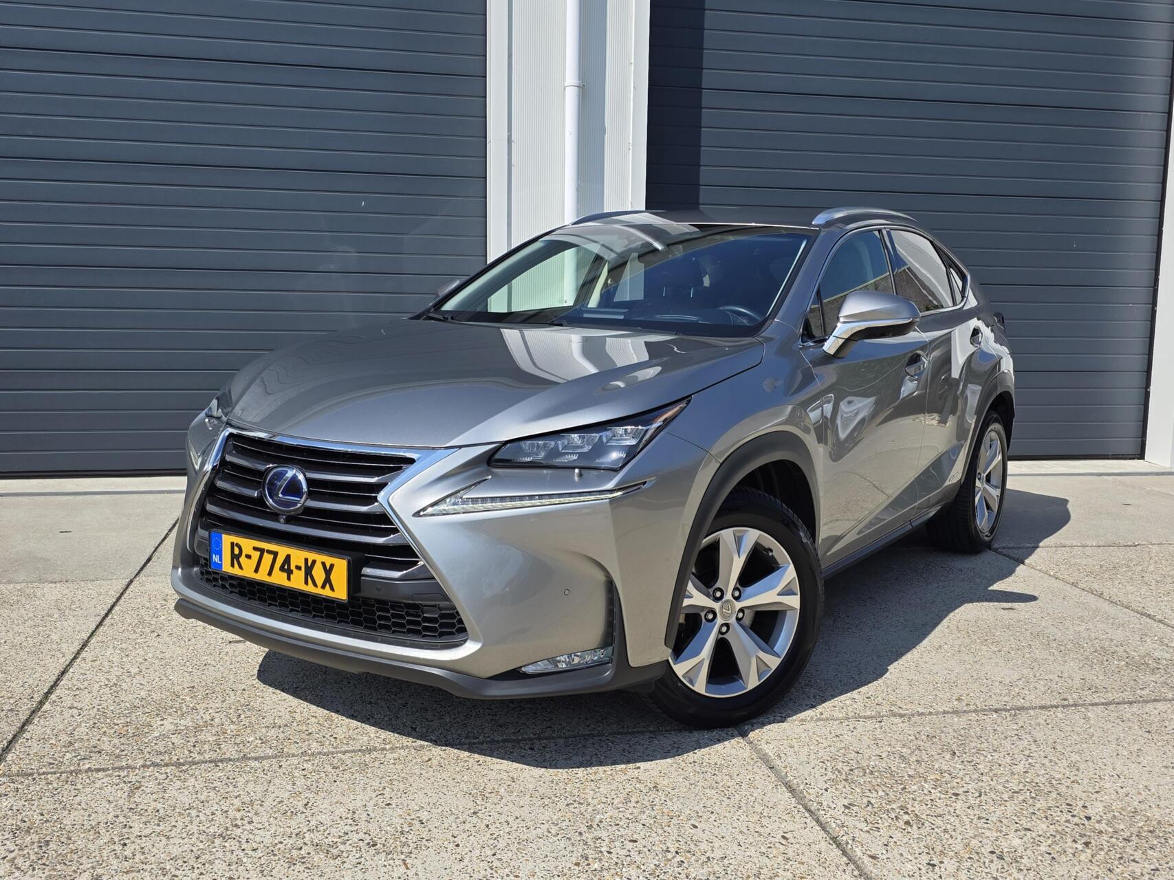 Foto van Lexus Lexus Nx300h
