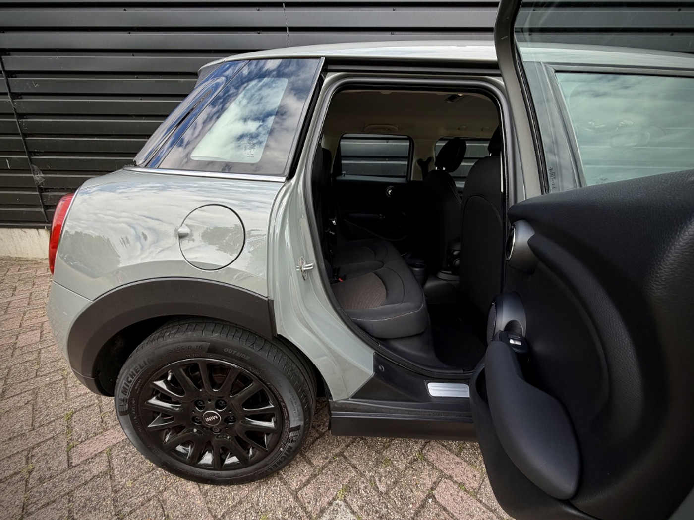 Foto van Mini One