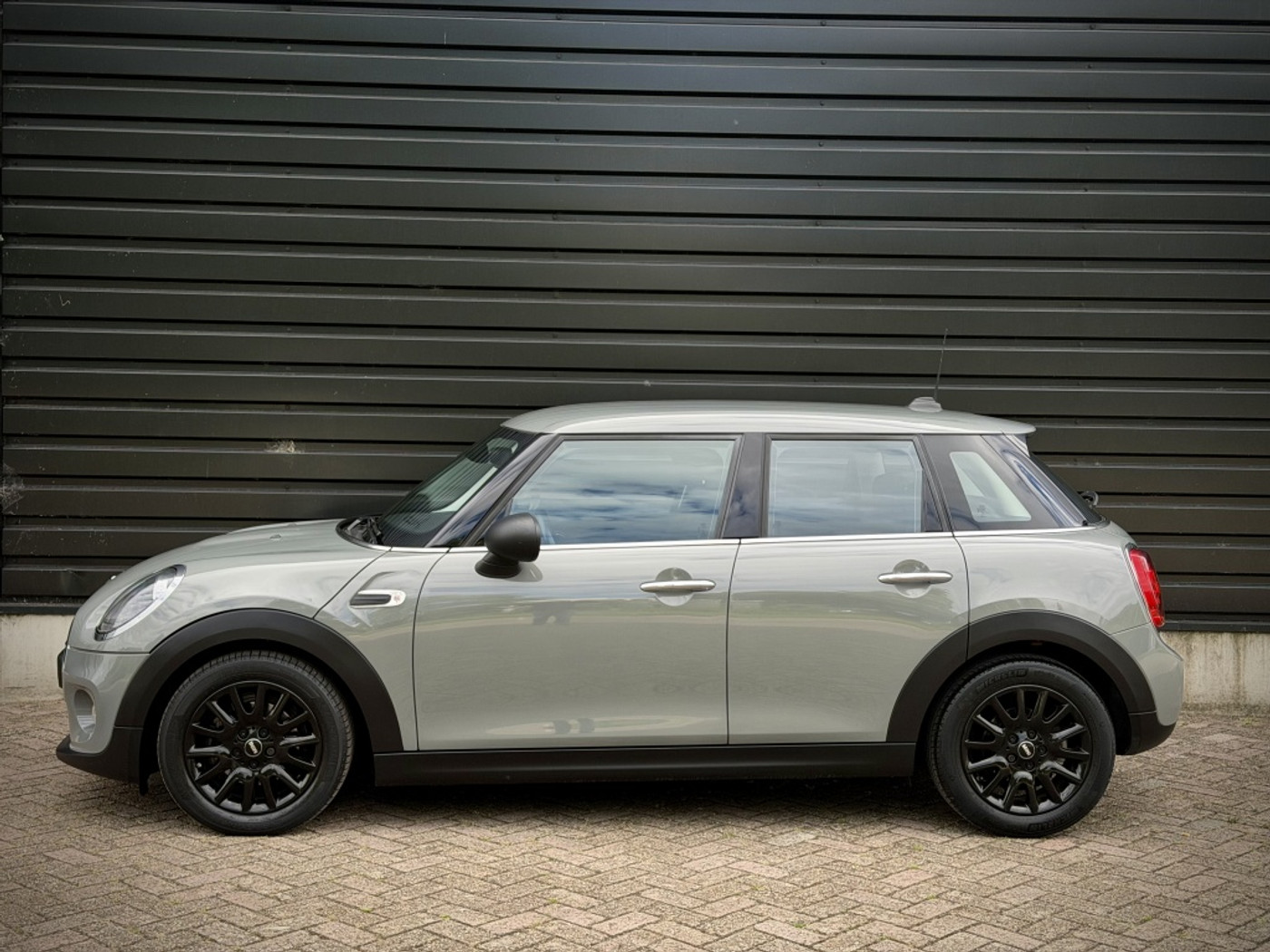 Foto van Mini One