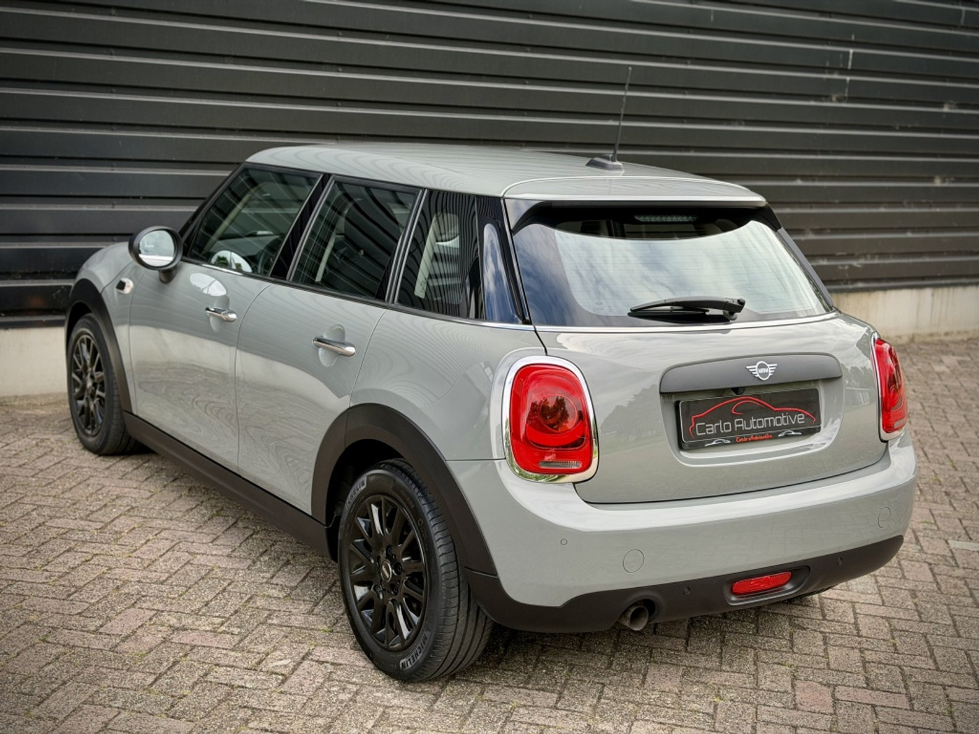 Foto van Mini One