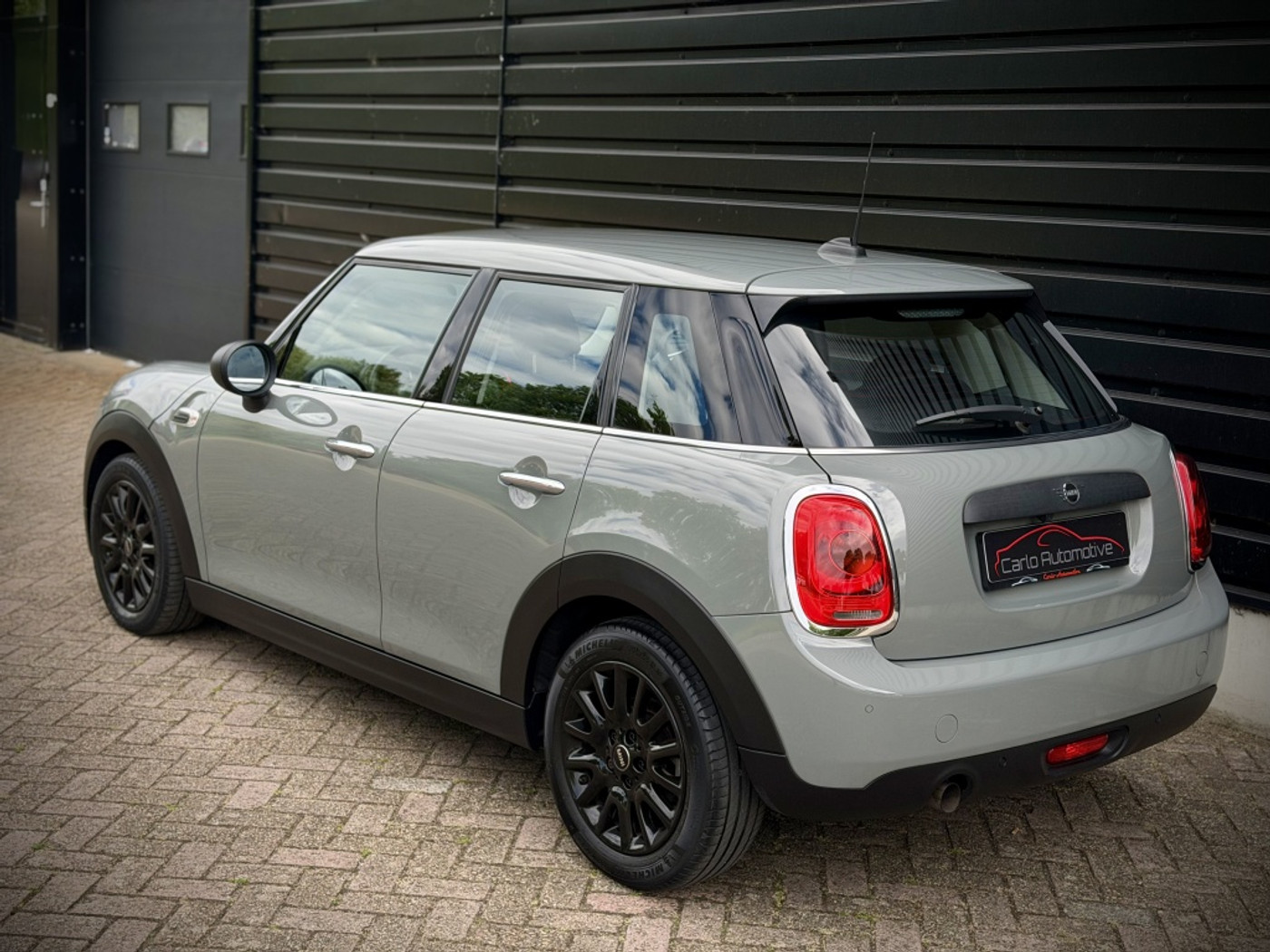 Foto van Mini One