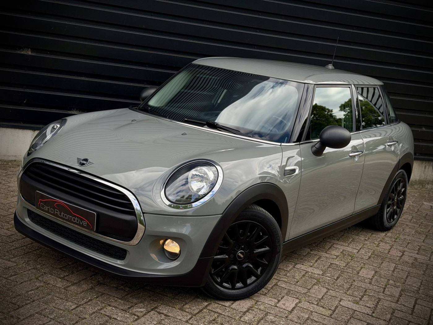 Foto van Mini One