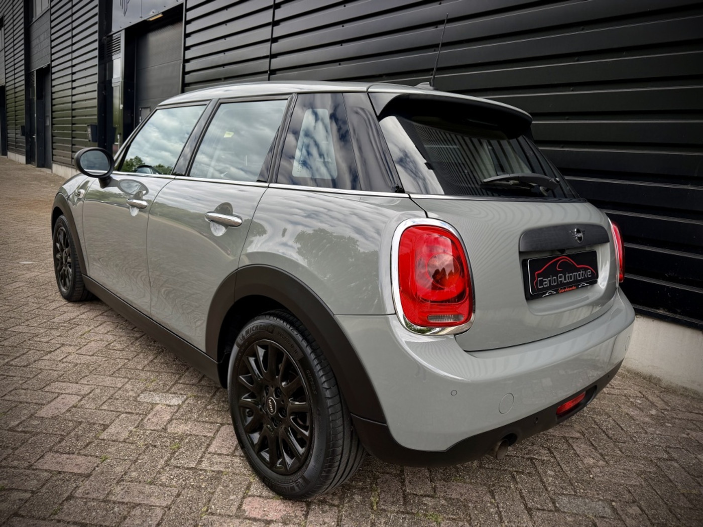 Foto van Mini One