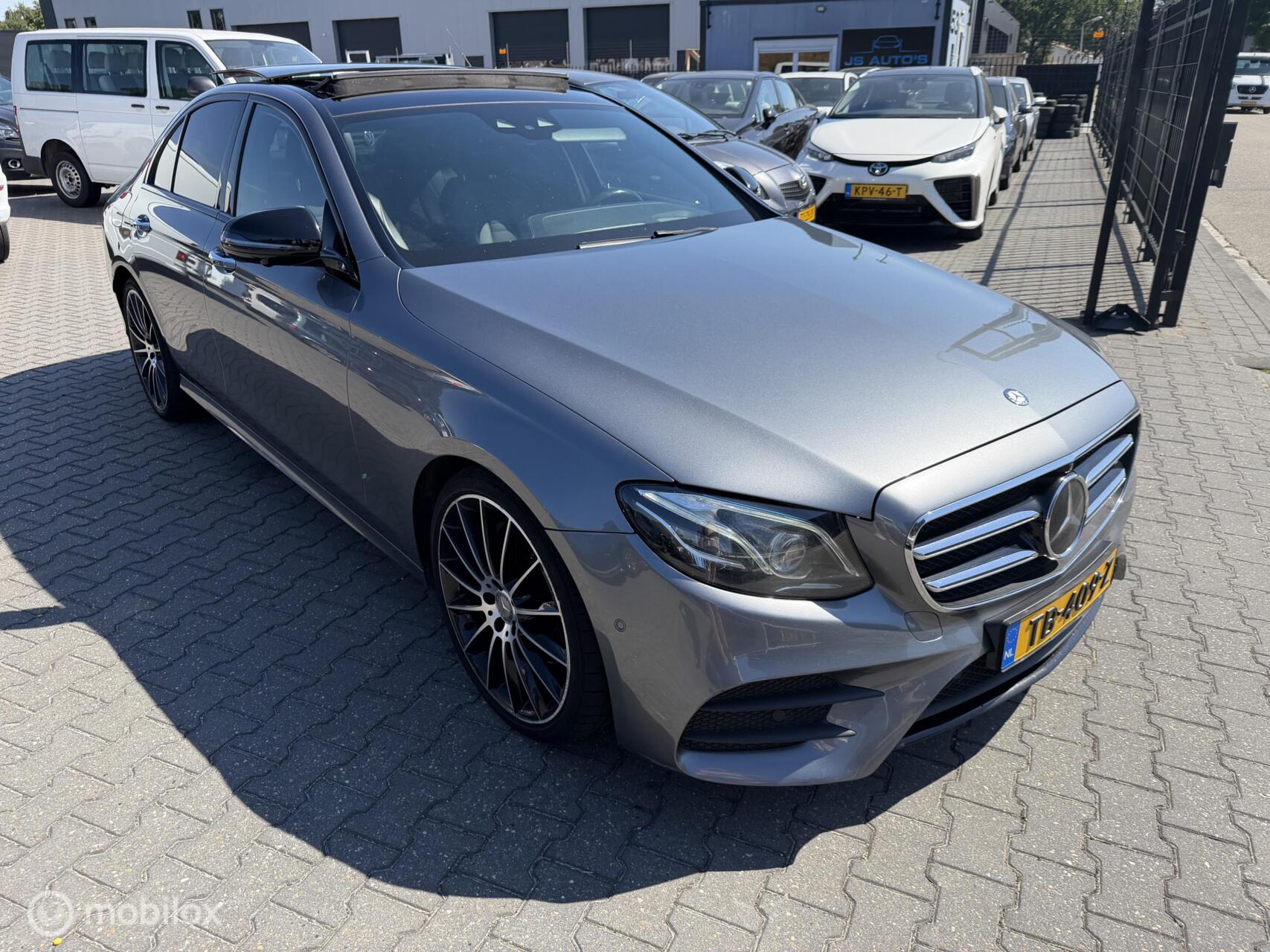Foto van Mercedes-Benz E 220 D
