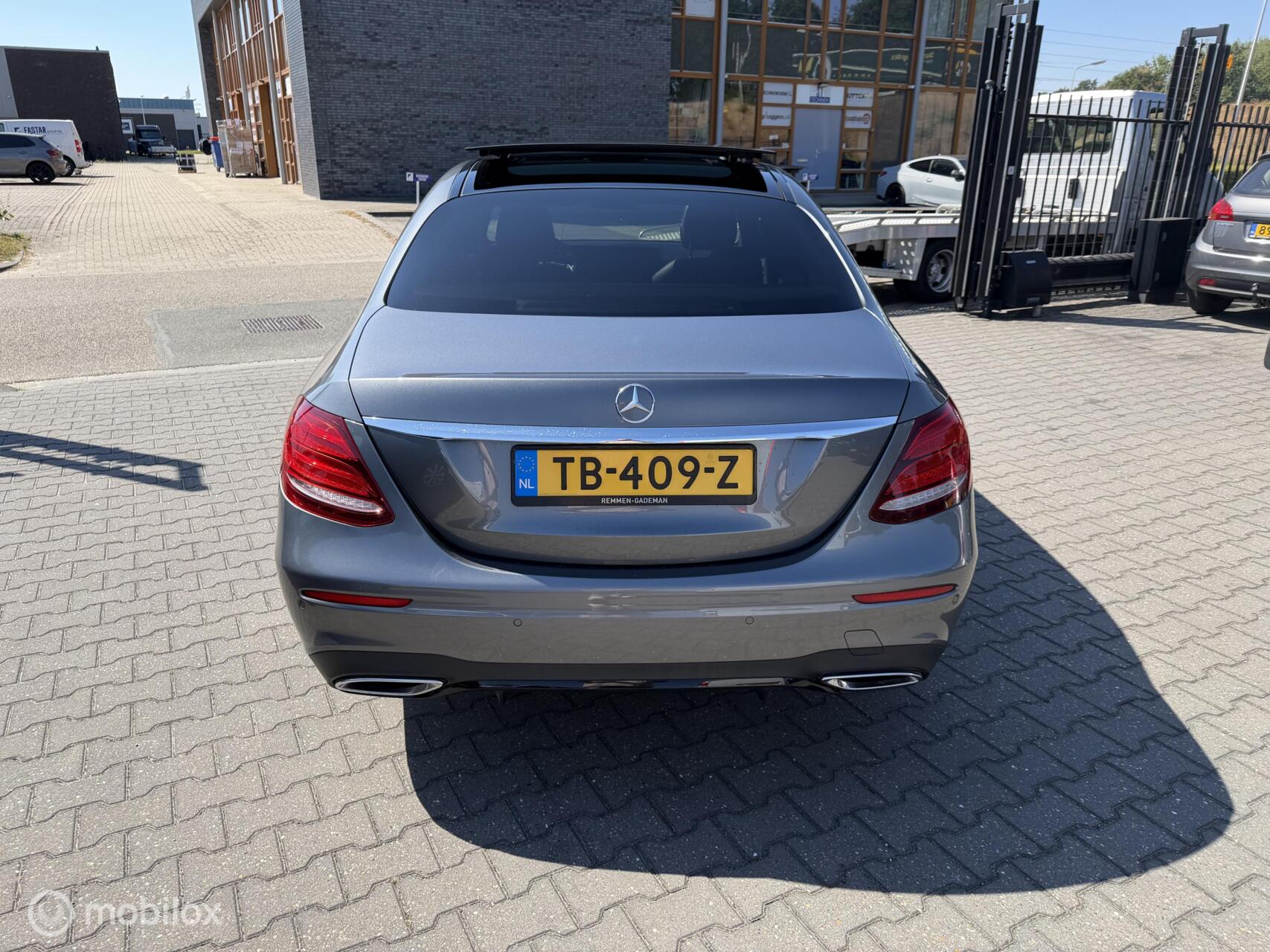 Foto van Mercedes-Benz E 220 D