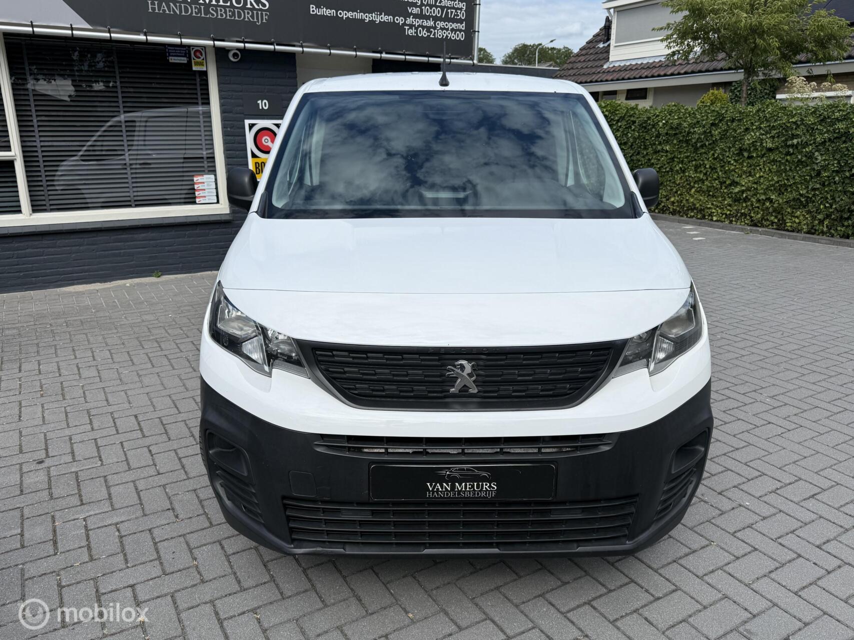 Foto van Peugeot Partner