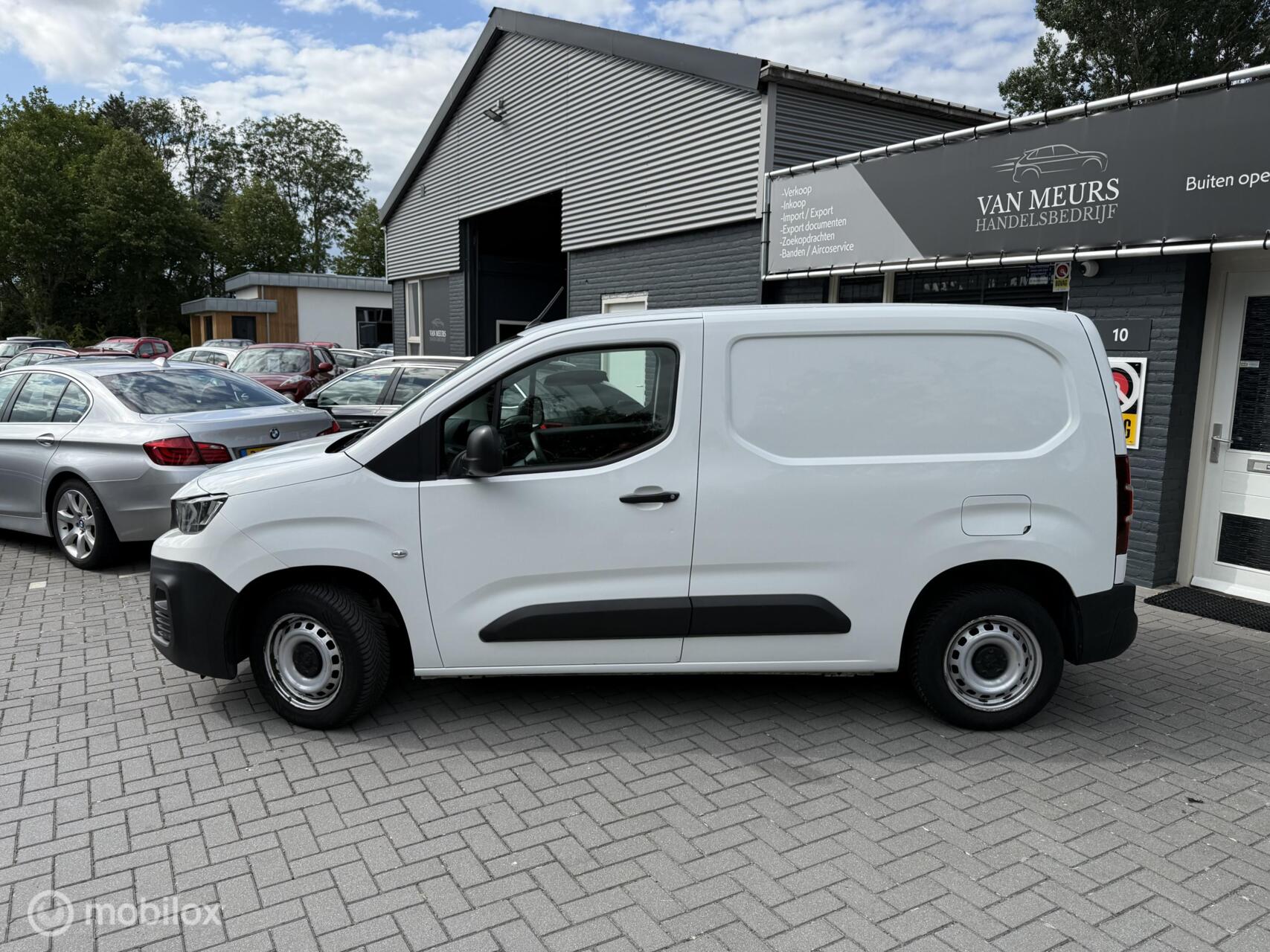 Foto van Peugeot Partner