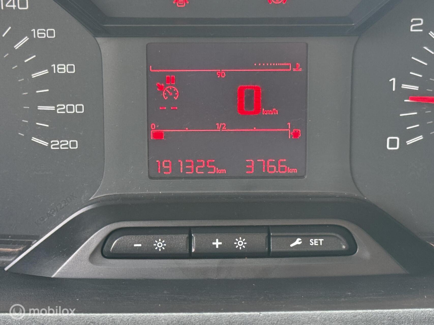 Foto van Peugeot Partner