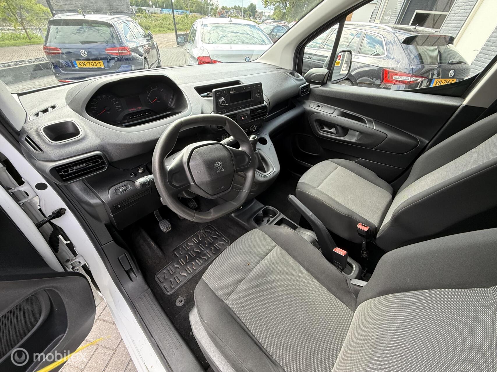 Foto van Peugeot Partner