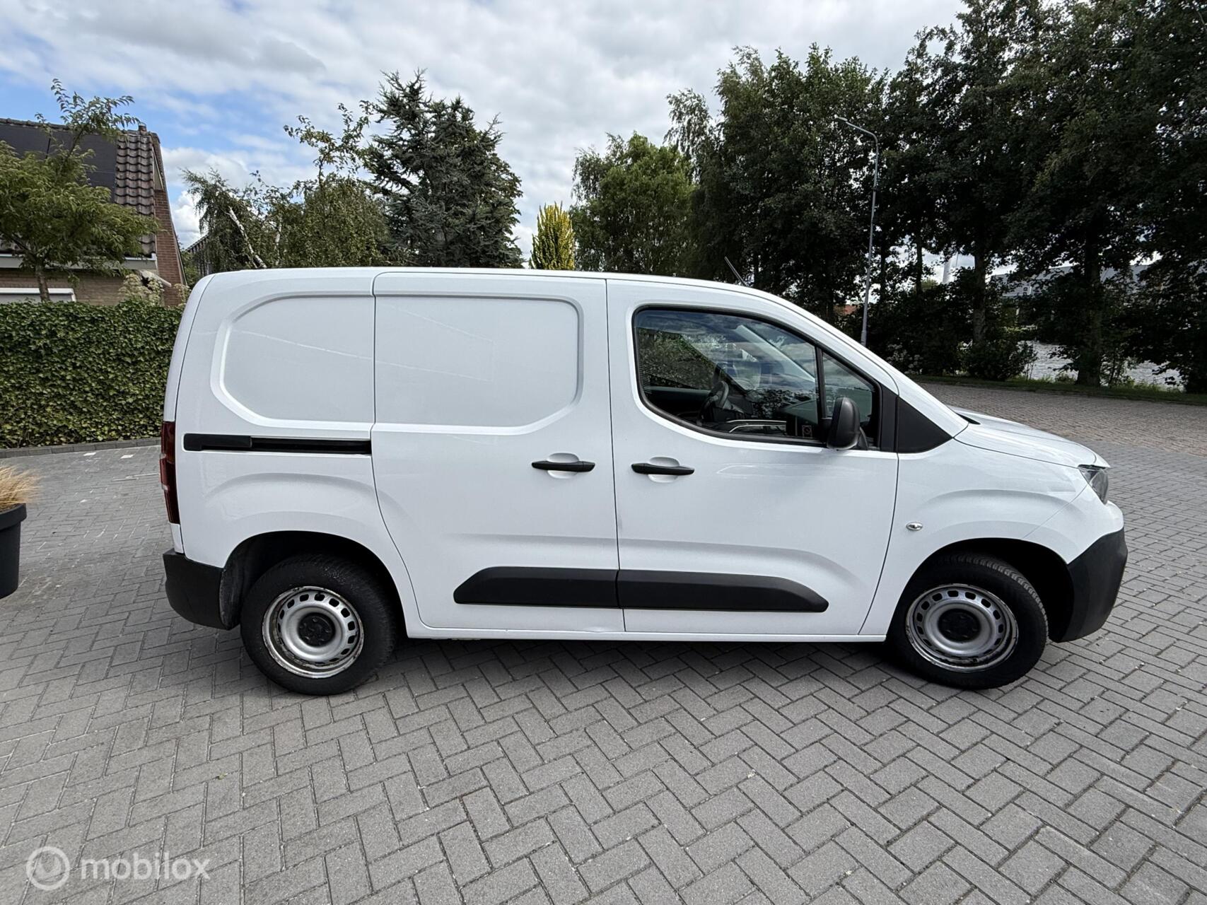 Foto van Peugeot Partner