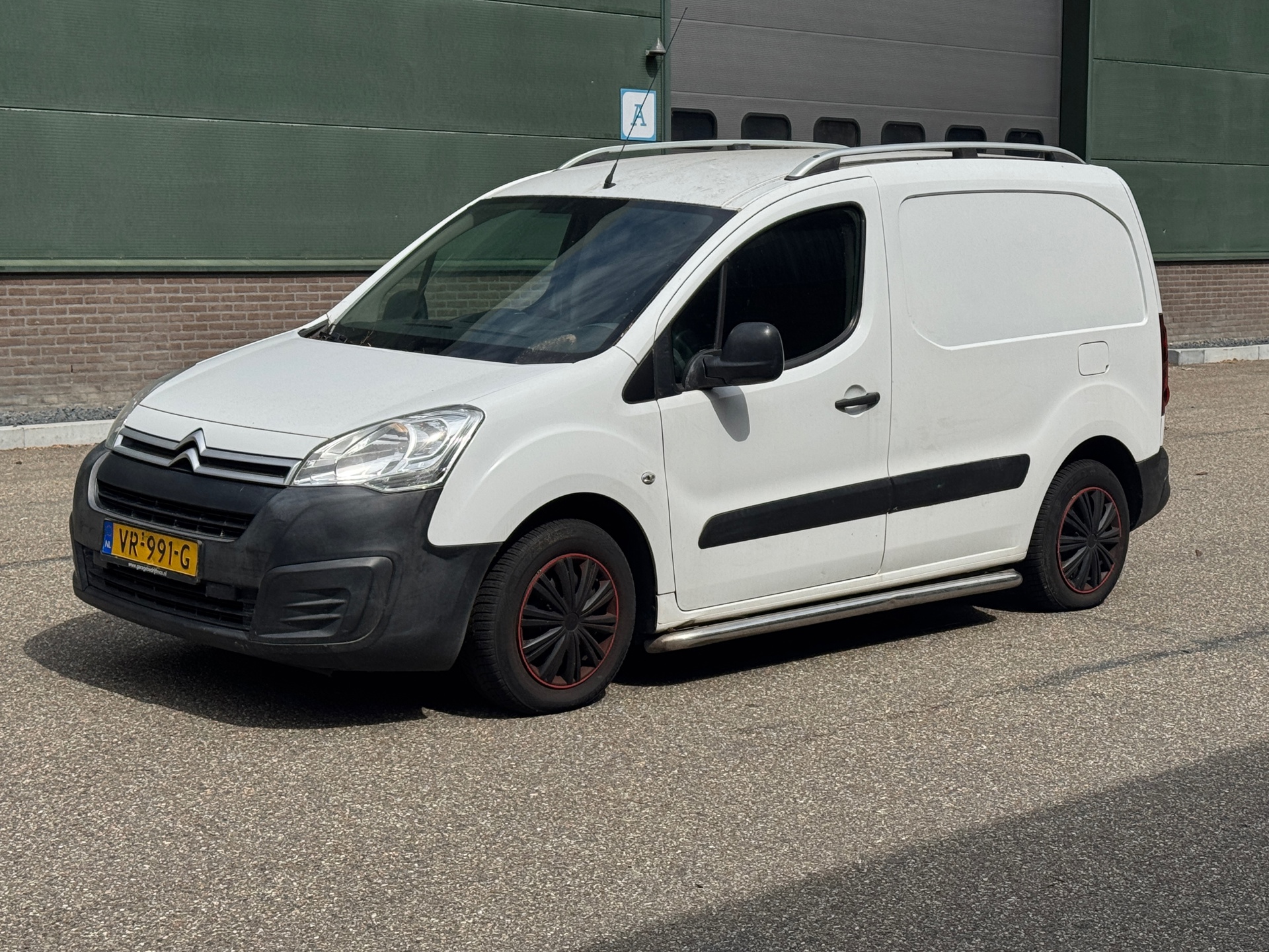 Citroen Berlingo 1.6 BlueHDI 75 Comfort 2015 - voorkant