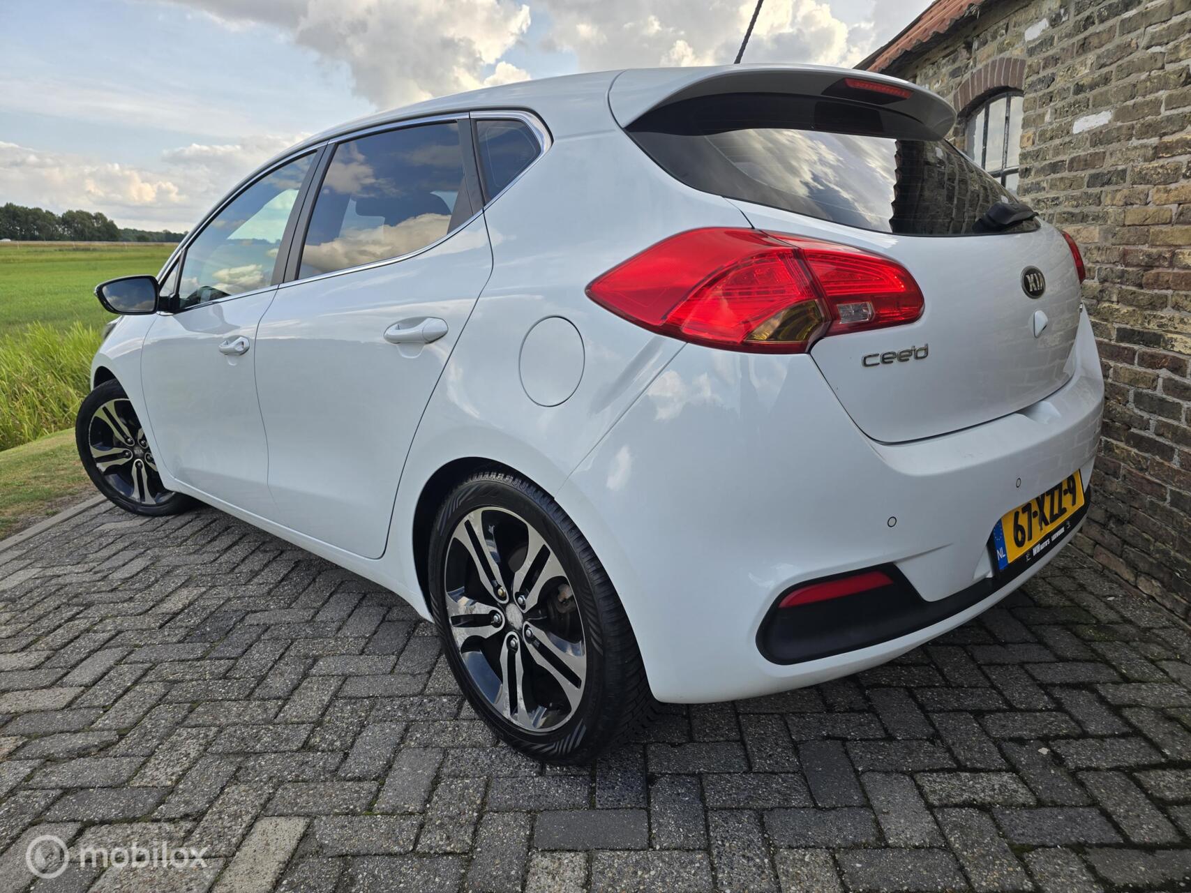 Foto van Kia Cee D