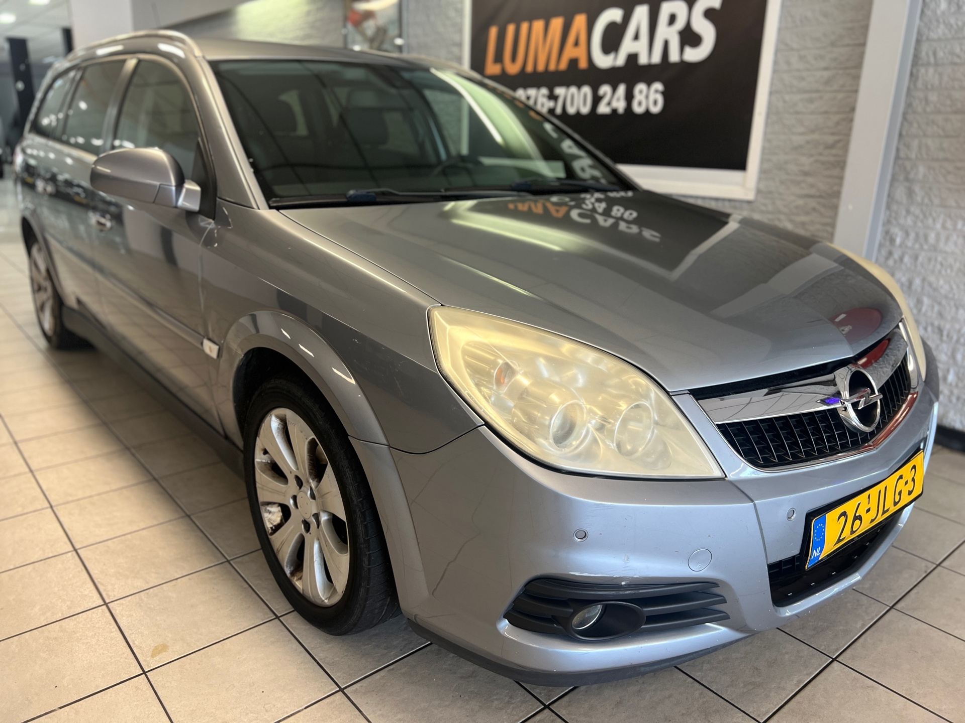 Opel Vectra Station Wagon 1.8-16V Executive | Cruise | Leder | Airco 2009 - voorkant