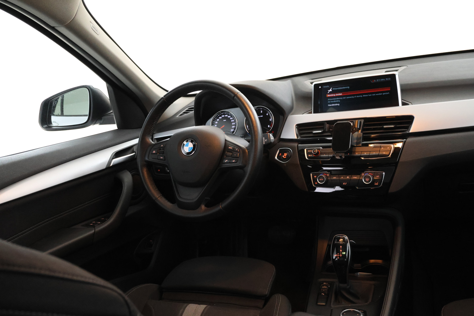 Foto van BMW X1 Sdrive18d
