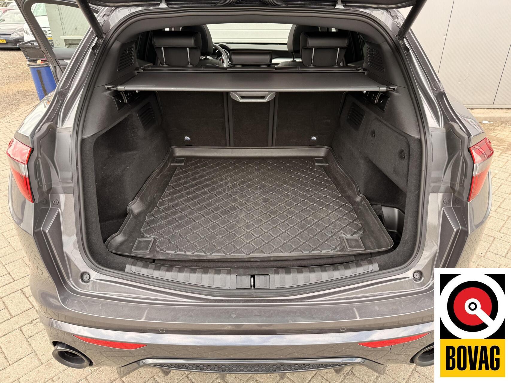 Foto van Alfa Romeo Stelvio Quadrifoglio