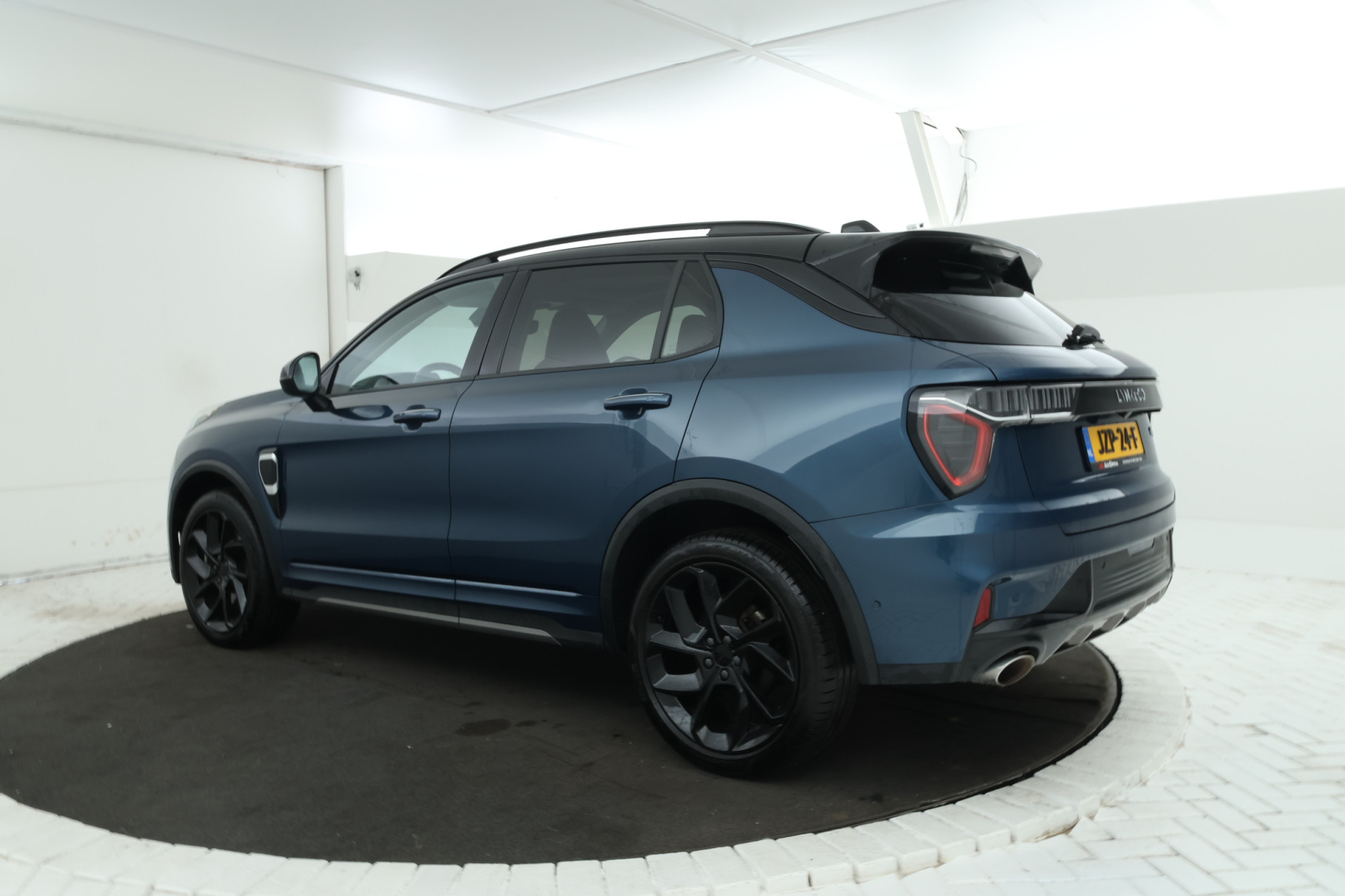 Foto van Lynk&co LYNK & Co 01