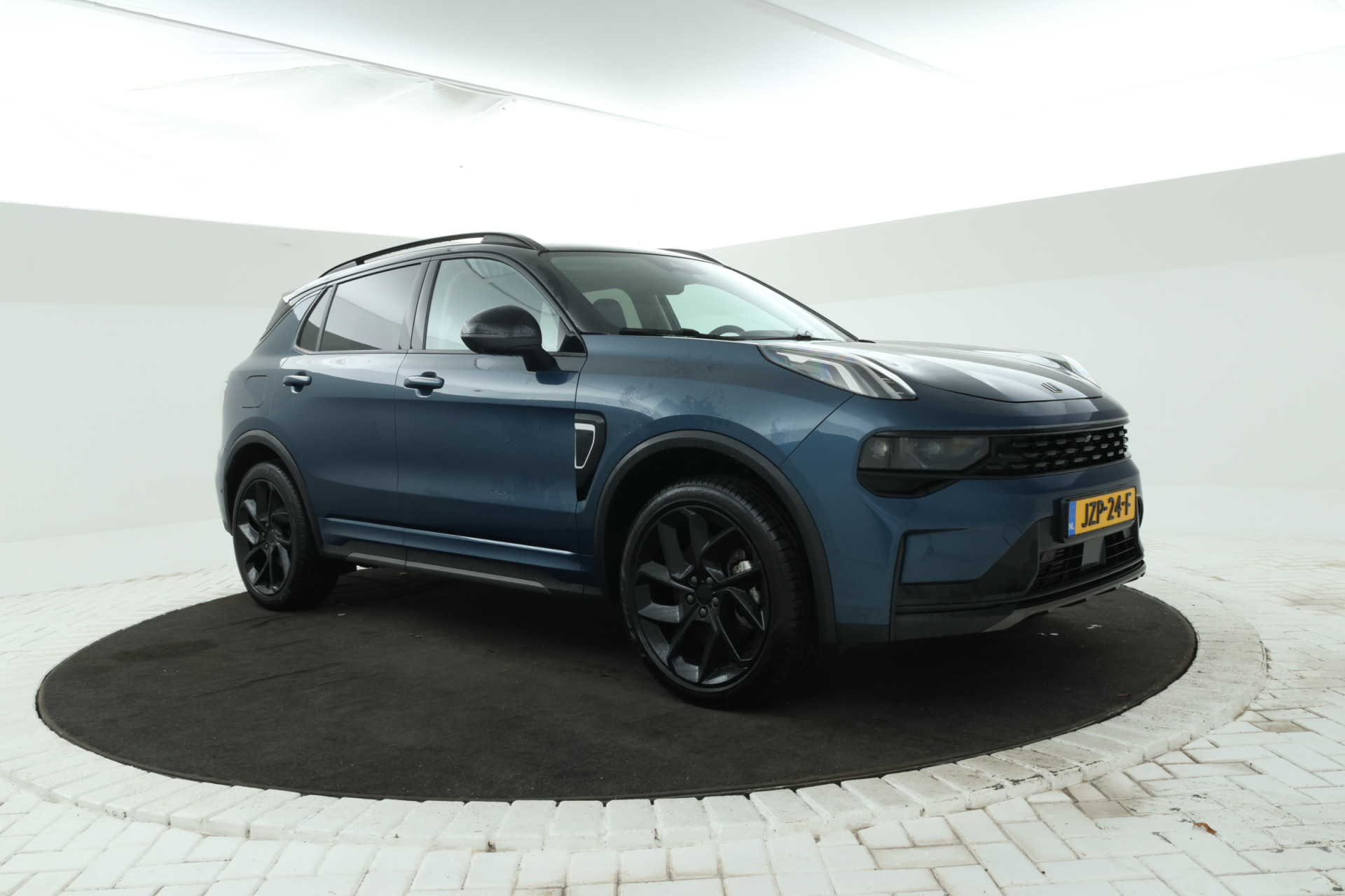 Foto van Lynk&co LYNK & Co 01