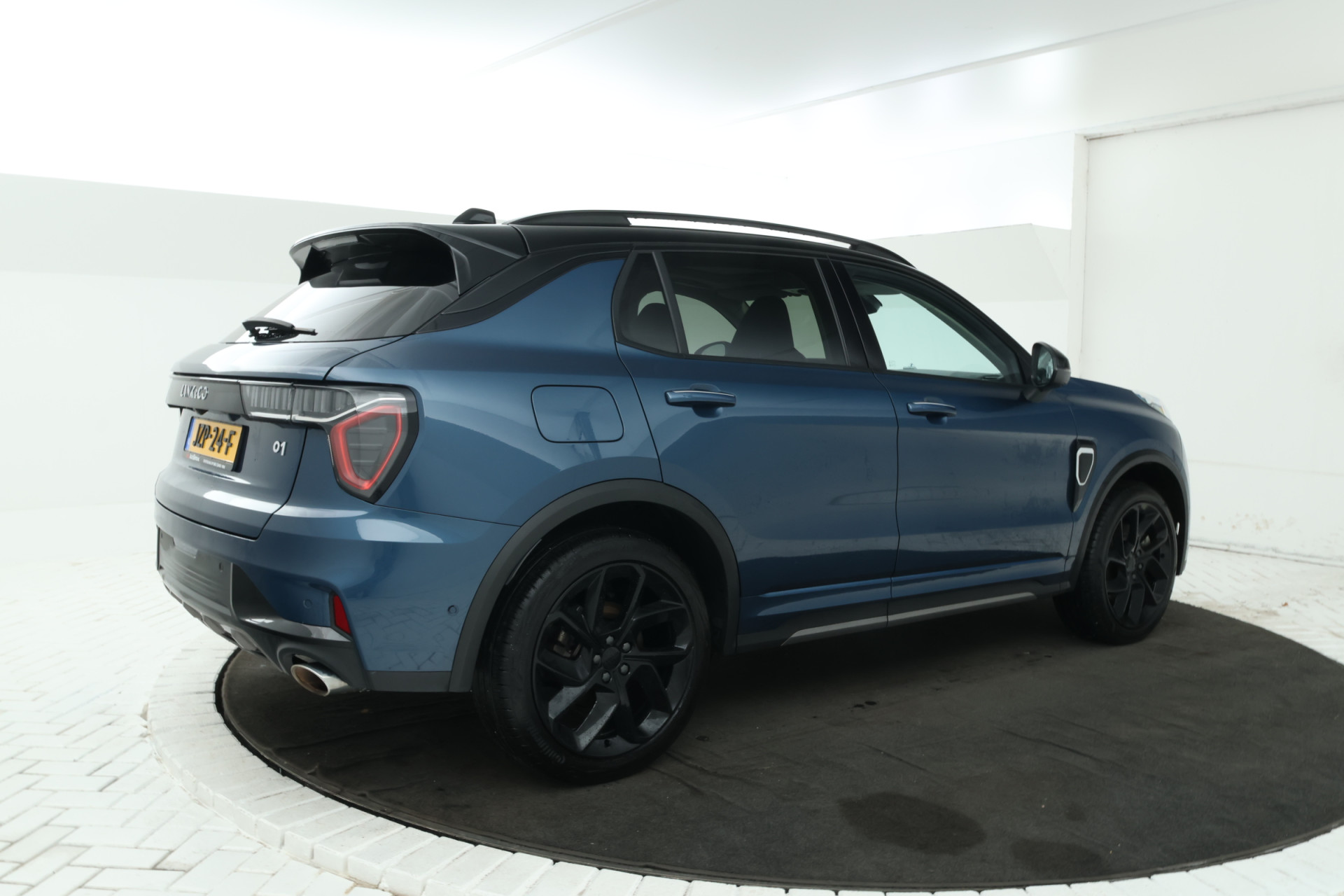 Foto van Lynk&co LYNK & Co 01