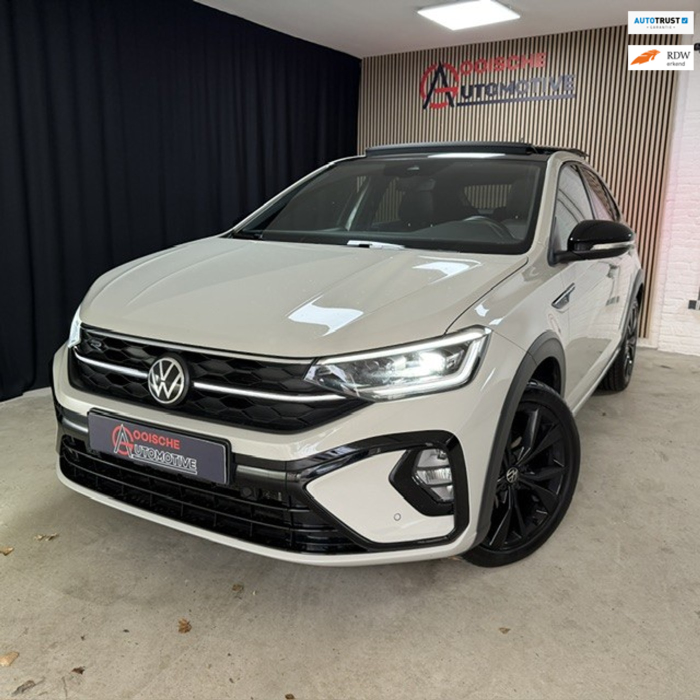Volkswagen Taigo 1.5 TSI R-Line. Pano,stoelverwarming, Azgot Grey!! 2023 - voorkant