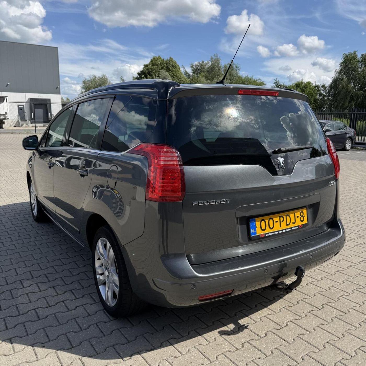 Foto van Peugeot 5008