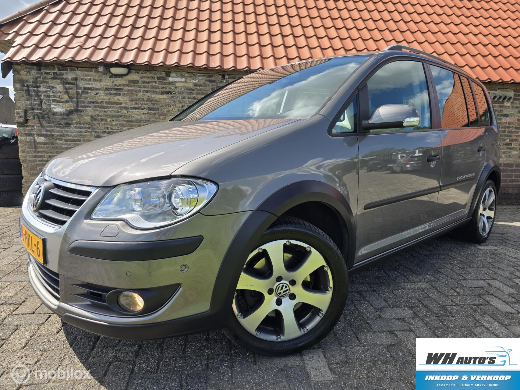 Volkswagen Touran 1.4 TSI Cross 7p. 2009 - voorkant