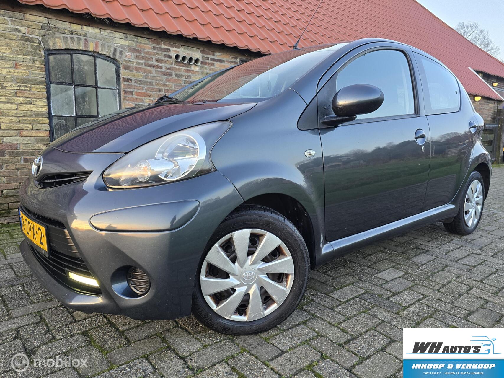Toyota Toyota Aygo 1.0 VVT-i Aspiration 2013 - voorkant