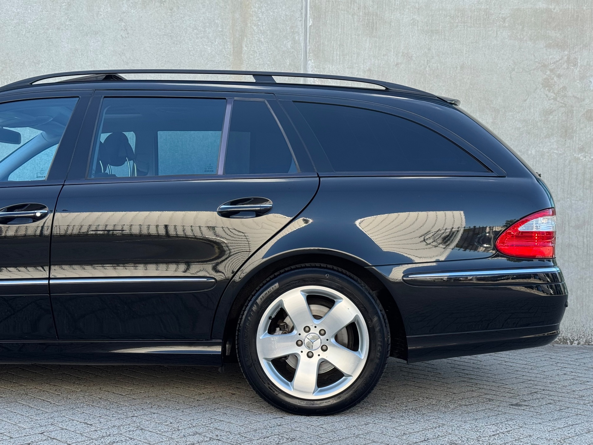 Foto van Mercedes-Benz E 500