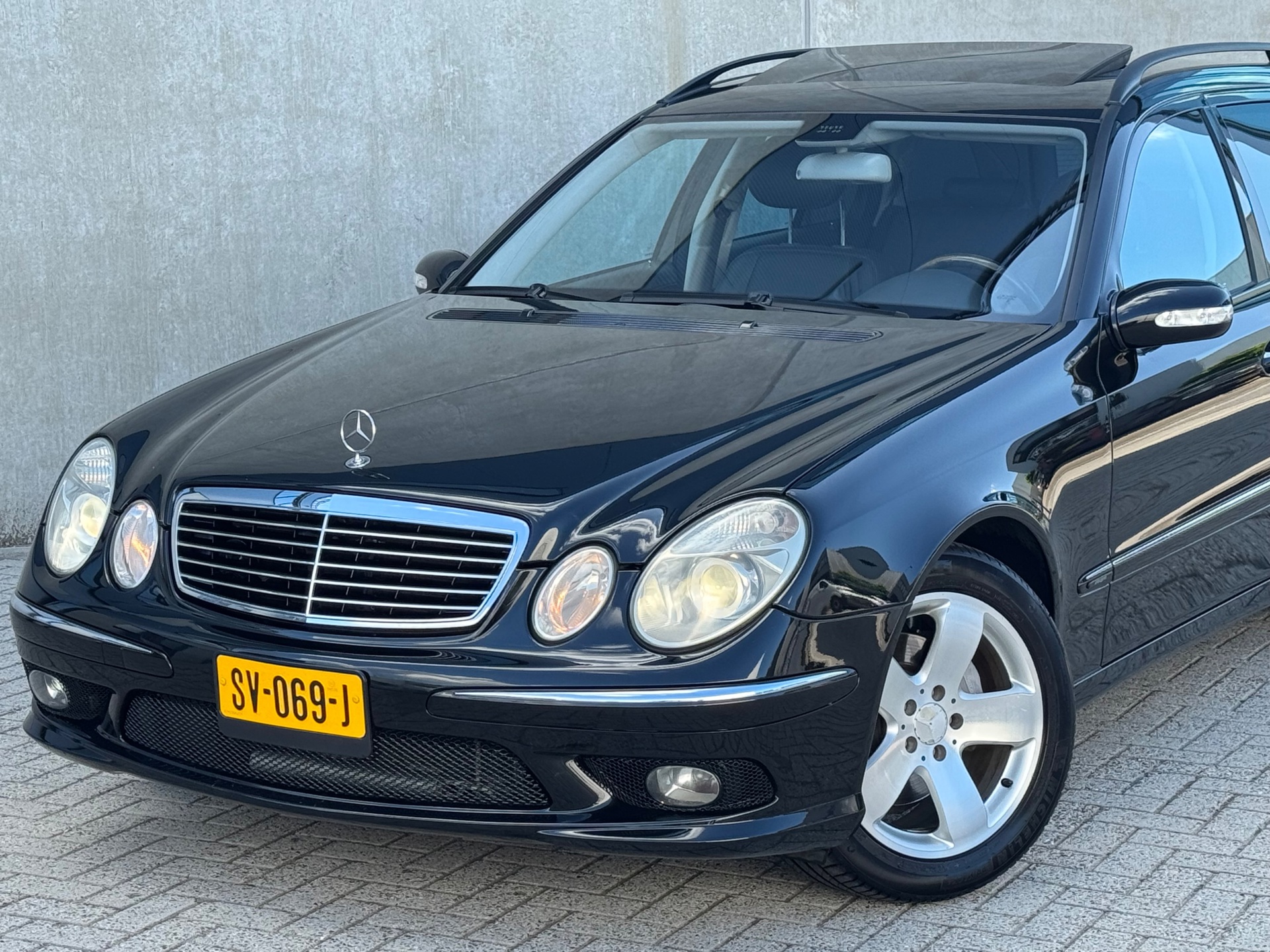 Foto van Mercedes-Benz E 500