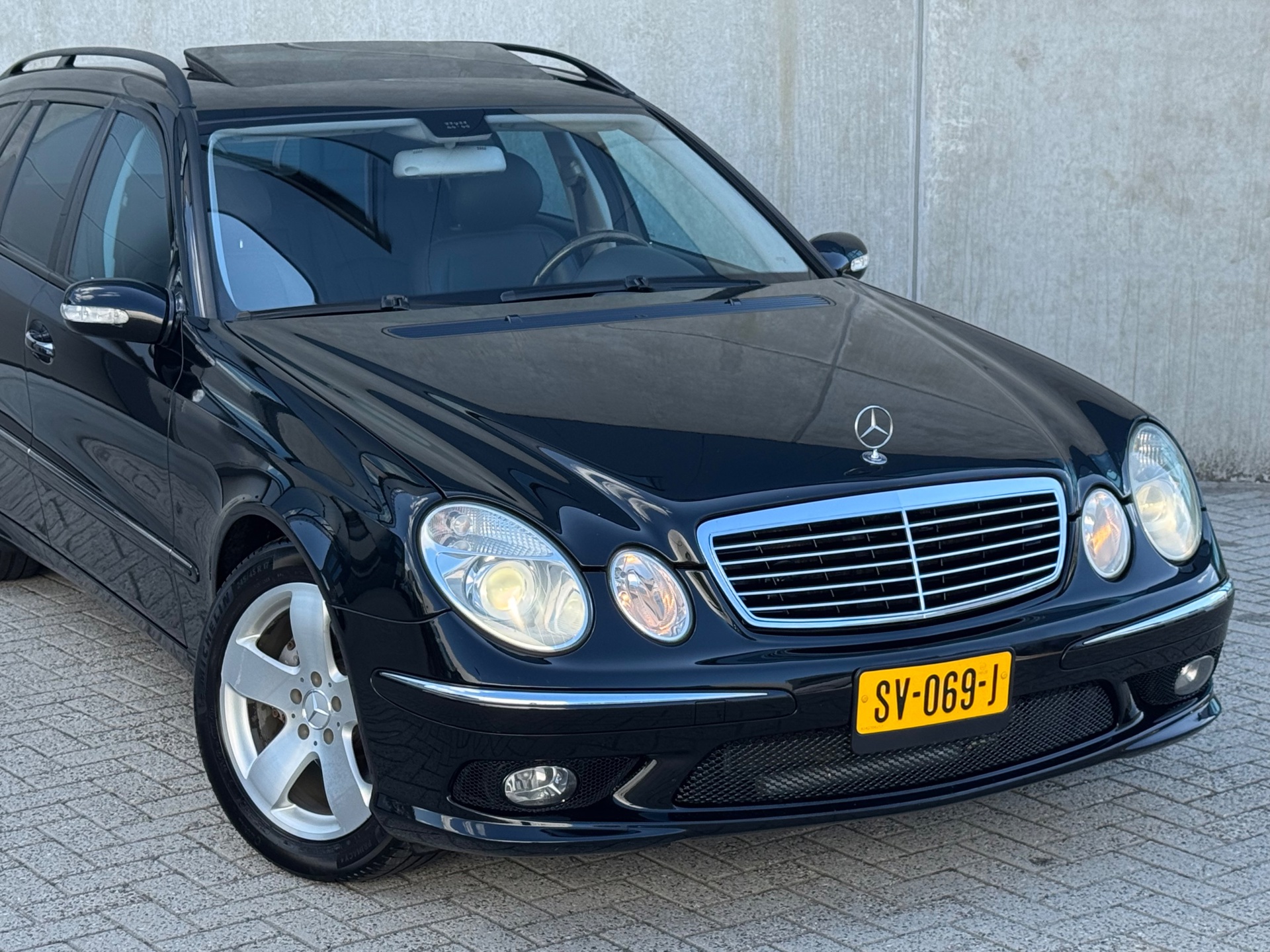 Foto van Mercedes-Benz E 500