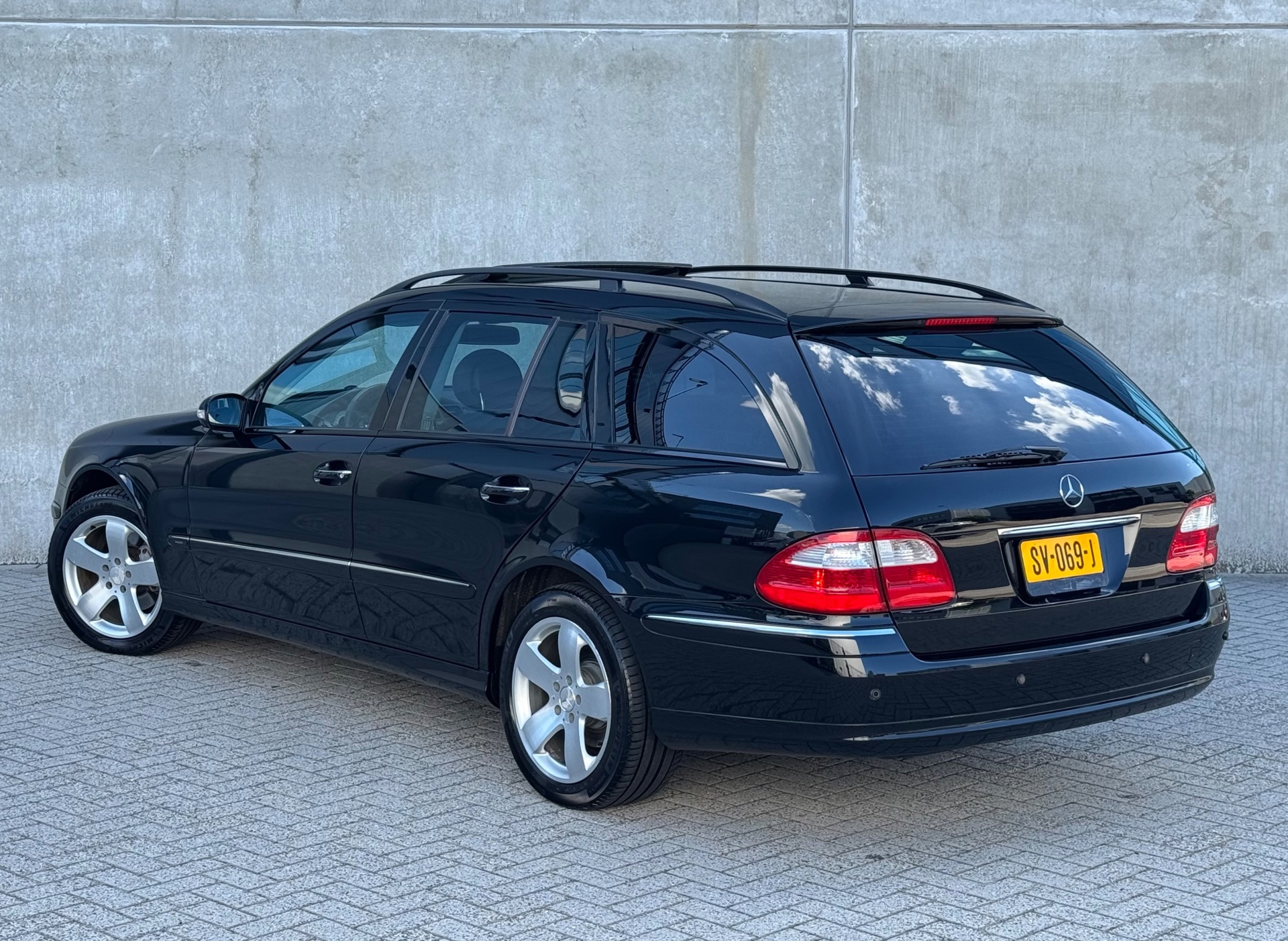 Foto van Mercedes-Benz E 500