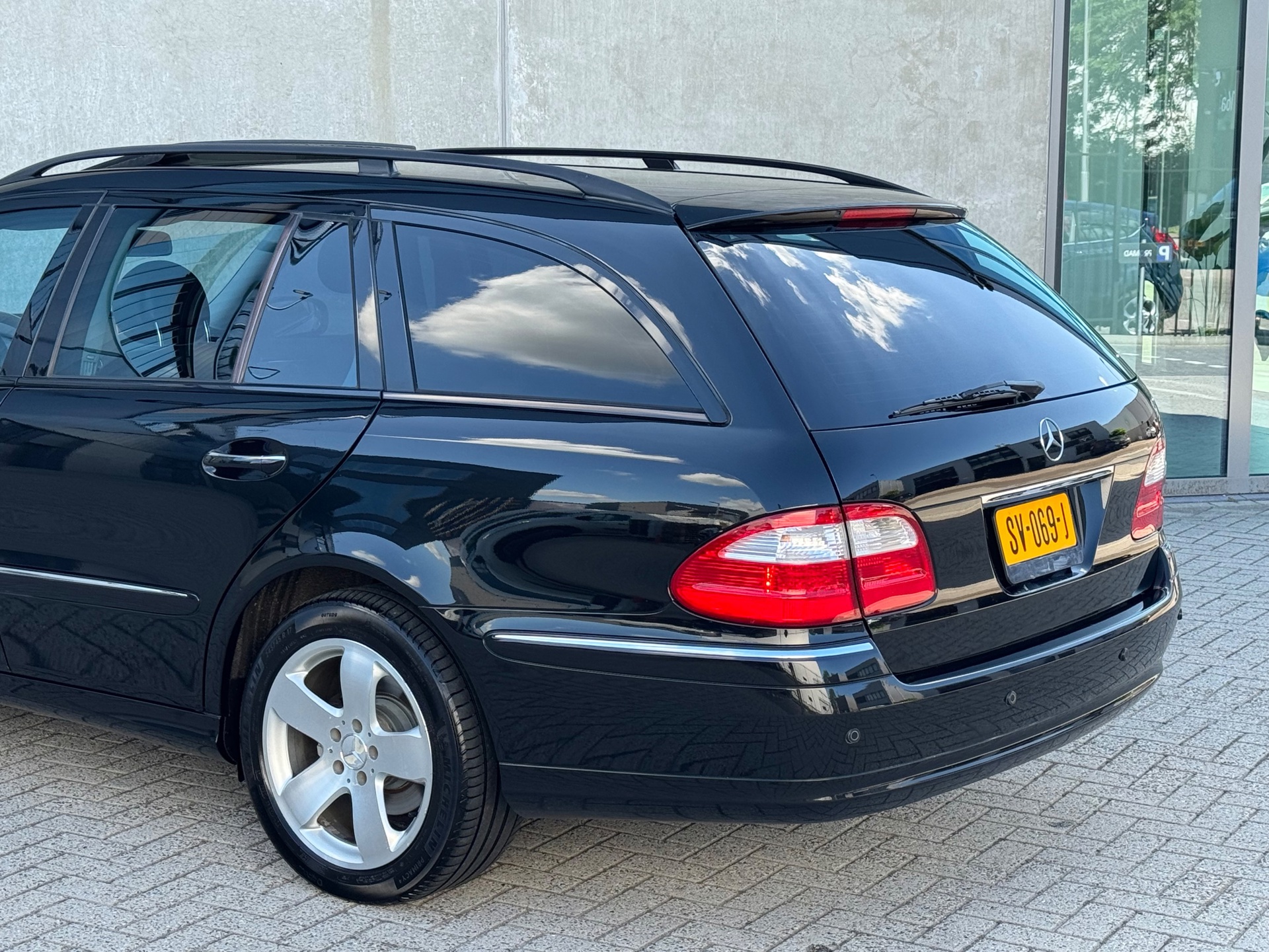 Foto van Mercedes-Benz E 500