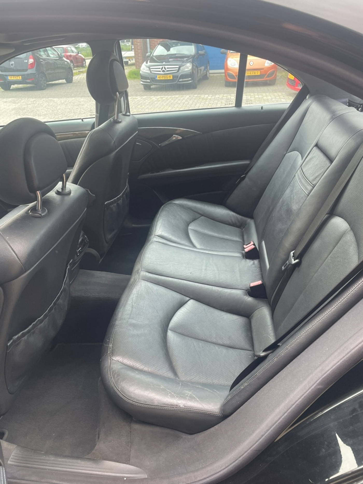 Foto van Mercedes-Benz E 240