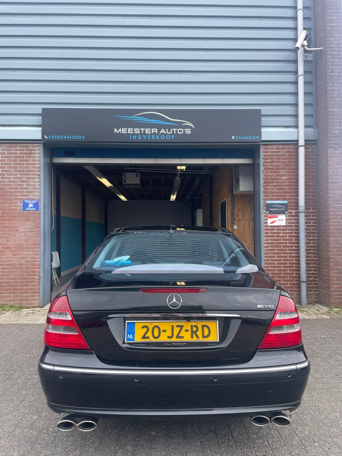 Foto van Mercedes-Benz E 240