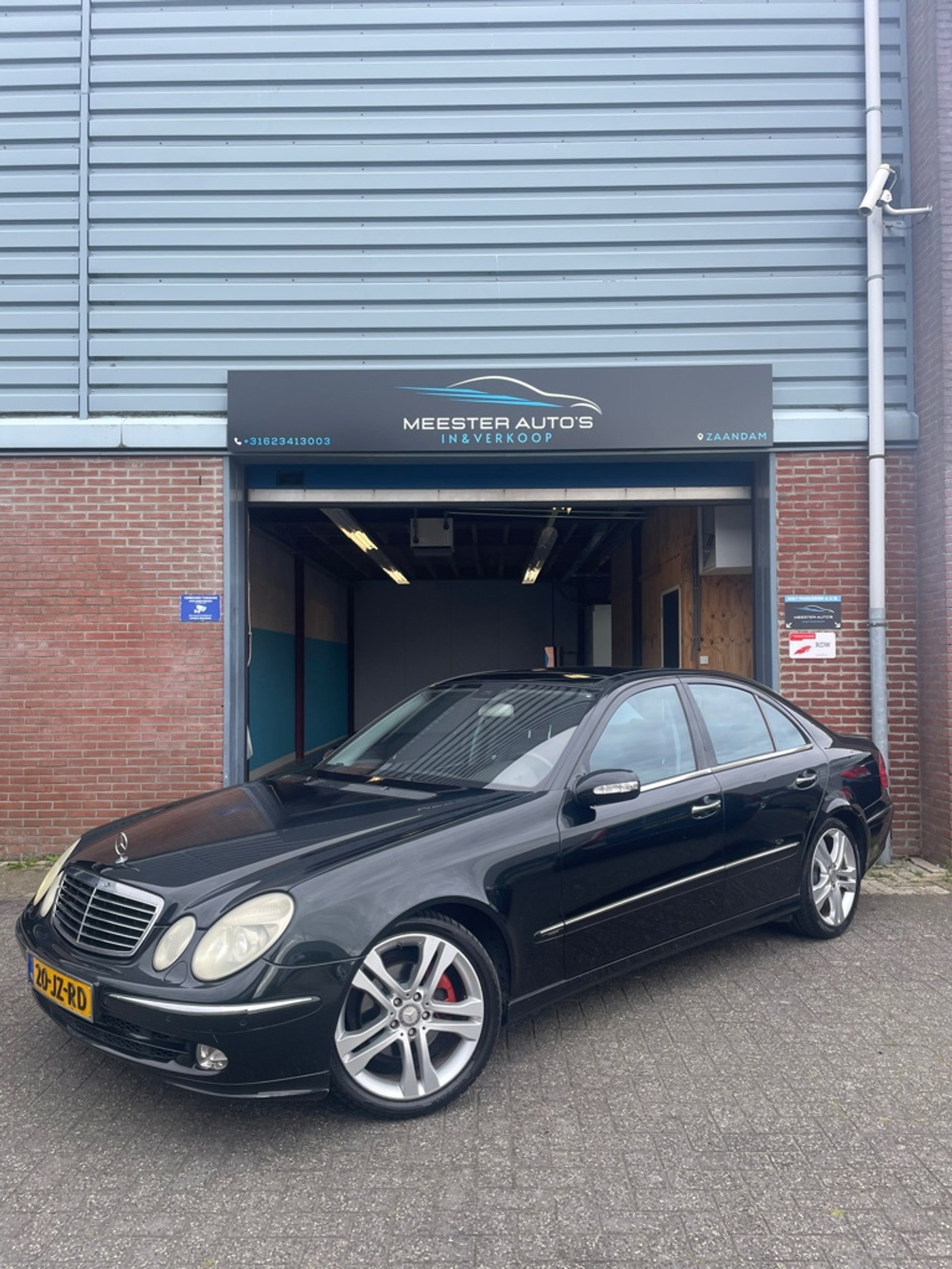 Foto van Mercedes-Benz E 240