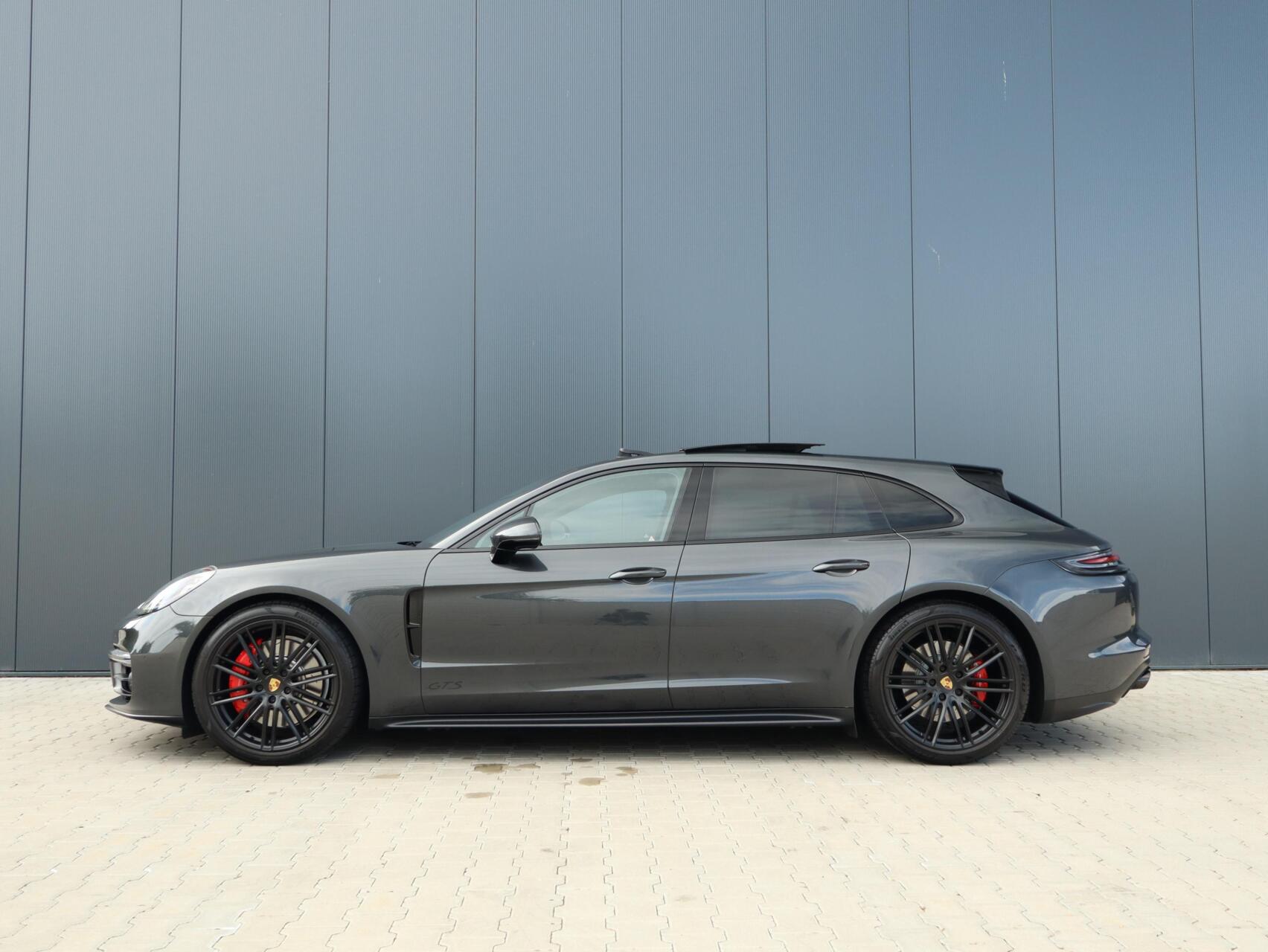 Foto van Porsche Panamera GTS